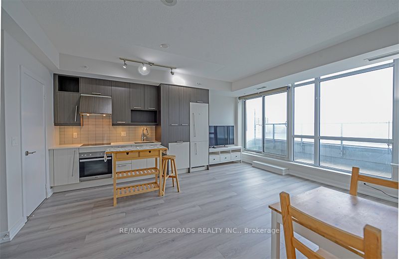 199 Richmond Street W 1708, Toronto, ON M5V 0H4 photo 3