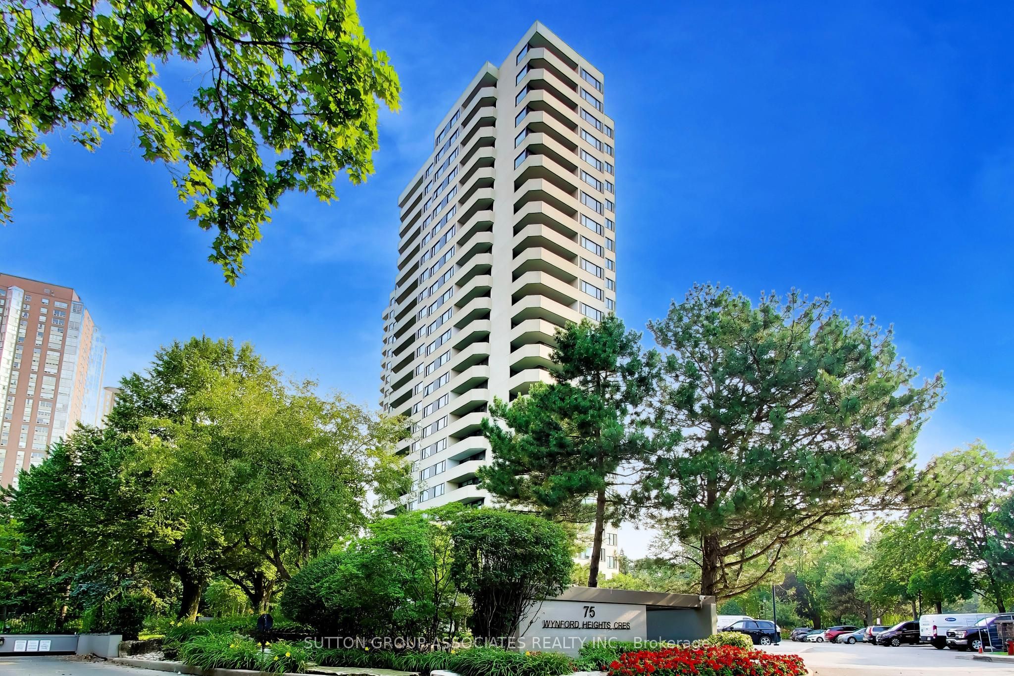 75 Wynford Hts Crescent 204, Toronto, ON M3C 3H9 photo 2
