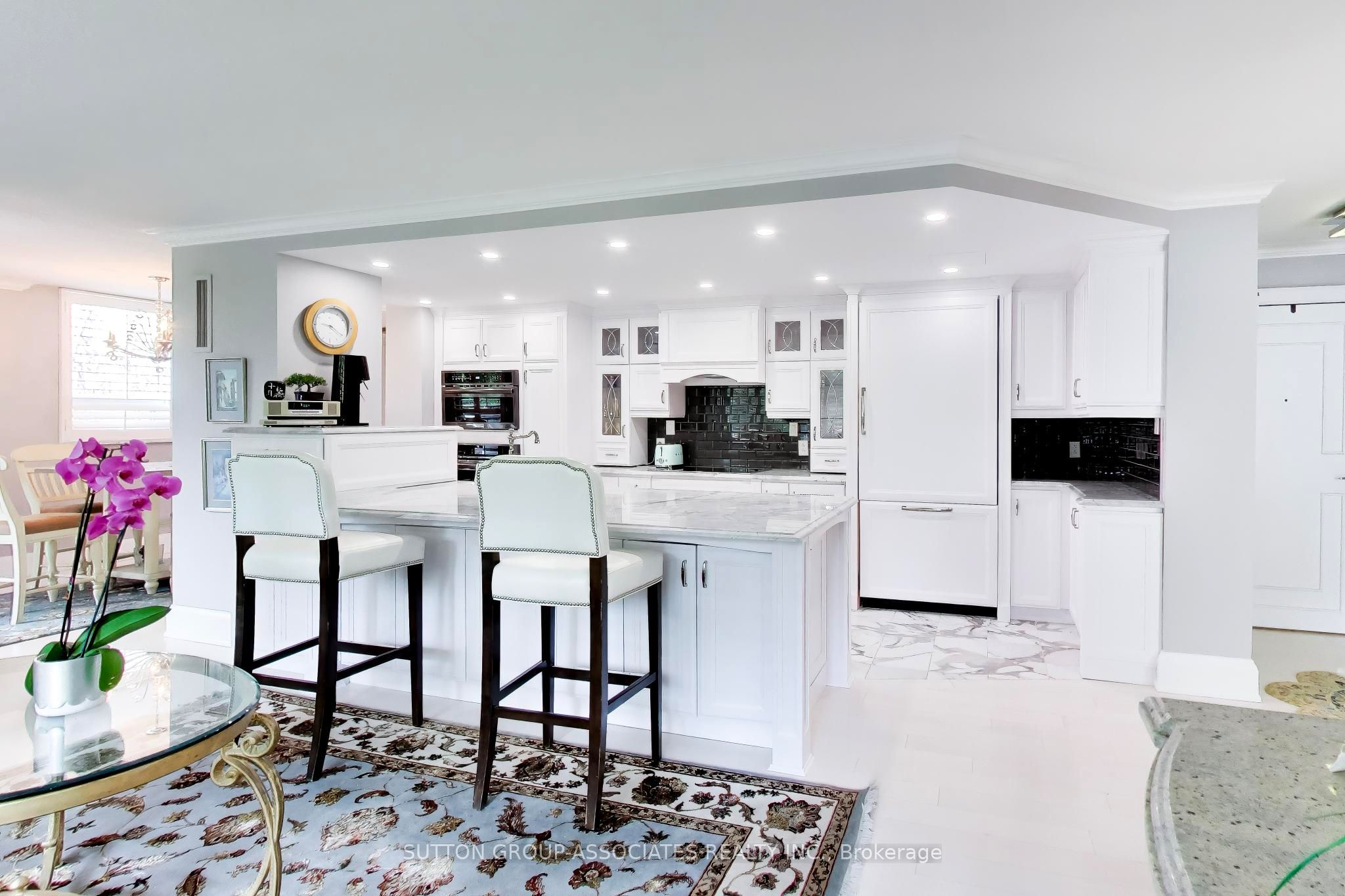 75 Wynford Hts Crescent 204, Toronto, ON M3C 3H9 photo 4