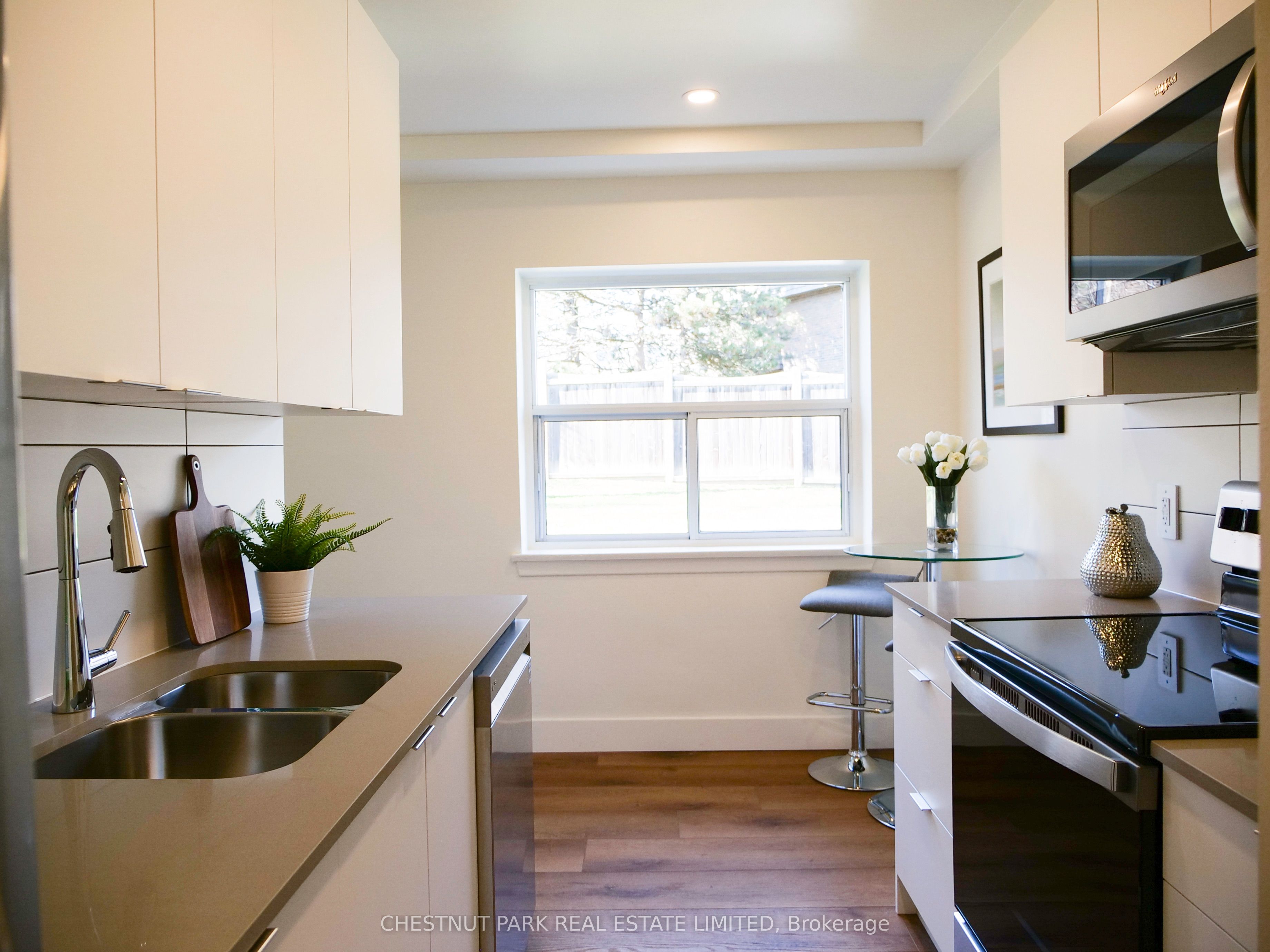 6 Wingreen Court 3, Toronto, ON M3B 1B9 photo 4