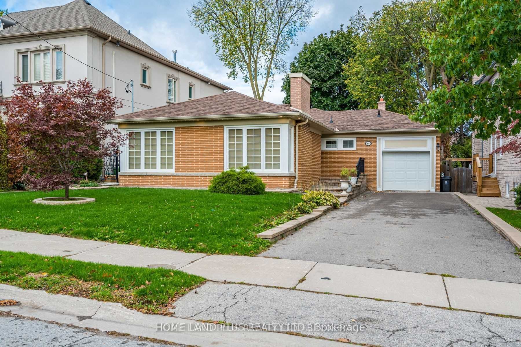 66 Munro Boulevard, Toronto, ON M2P 1C2