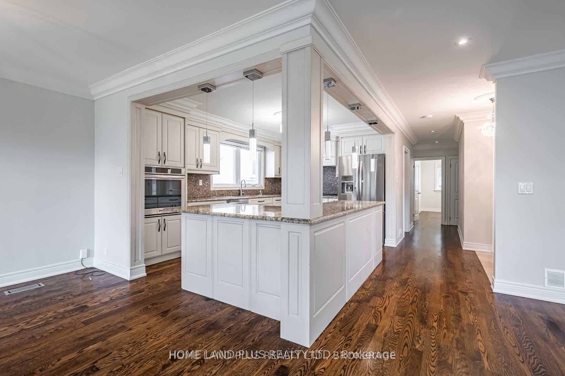 66 Munro Boulevard, Toronto, ON M2P 1C2 photo 5