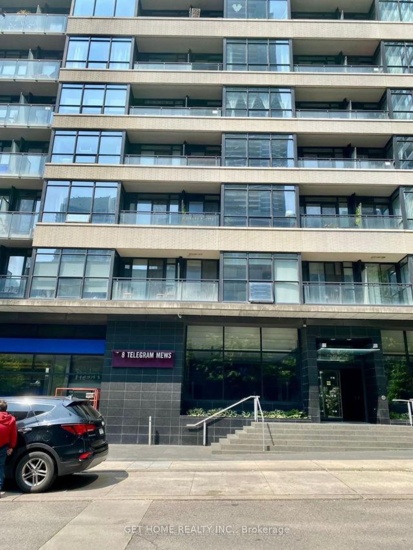 8 Telegram Mews 318, Toronto, ON M5V 3Z5