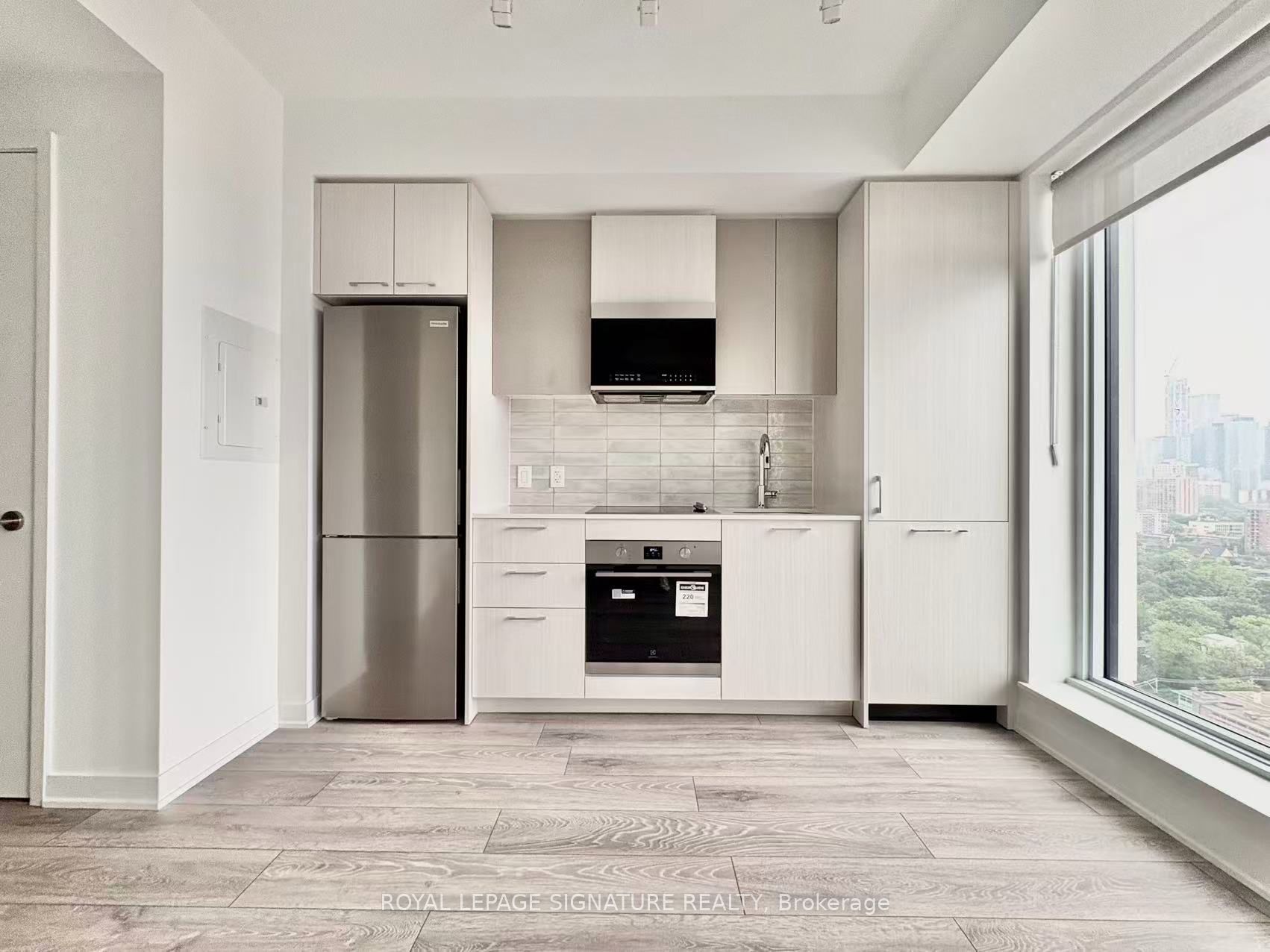 10 Oak Street 2110, Toronto, ON M5A 0Z1 photo 3