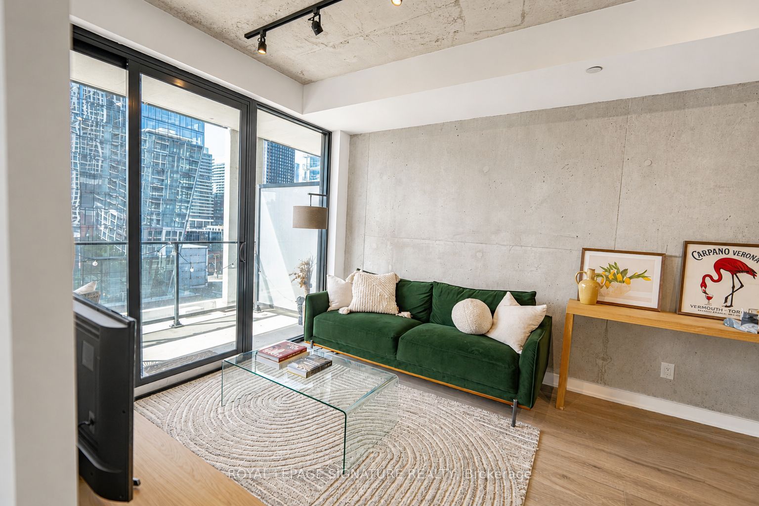 55 Ontario Street 1005, Toronto, ON M5A 0T8