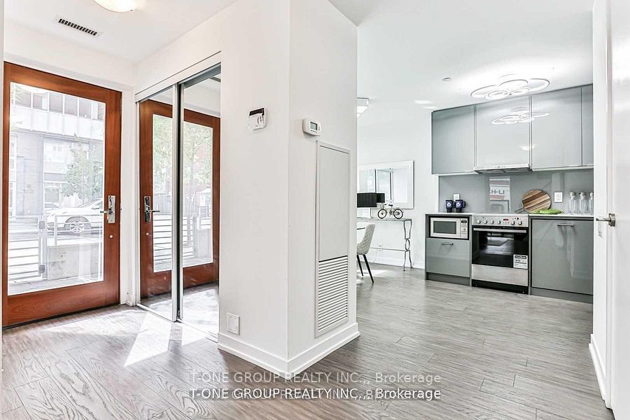 92 McGill Street, Toronto, ON M5B 0B5 photo 4