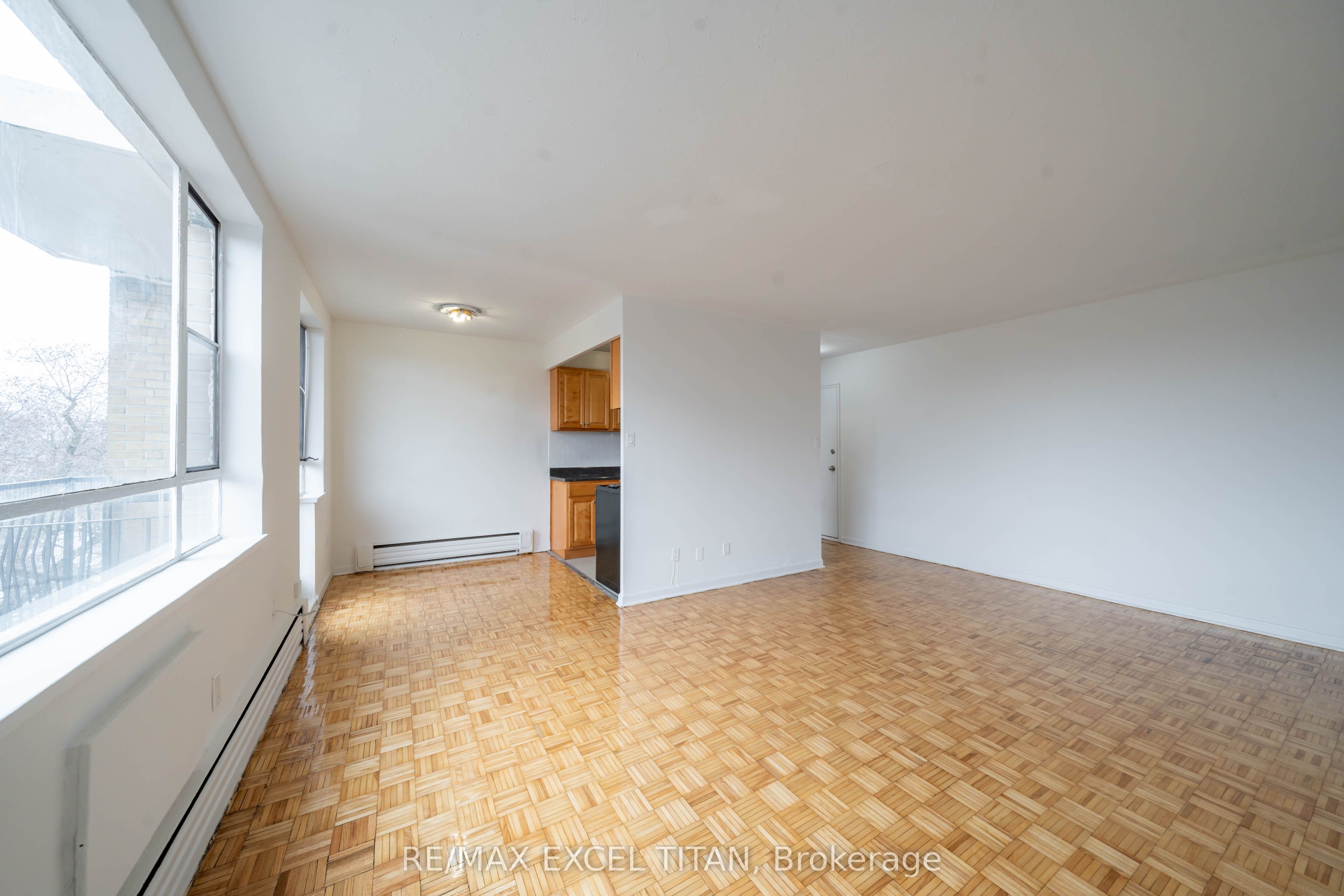 2895 Bathurst Street 107, Toronto, ON M6H 3A8 photo 5