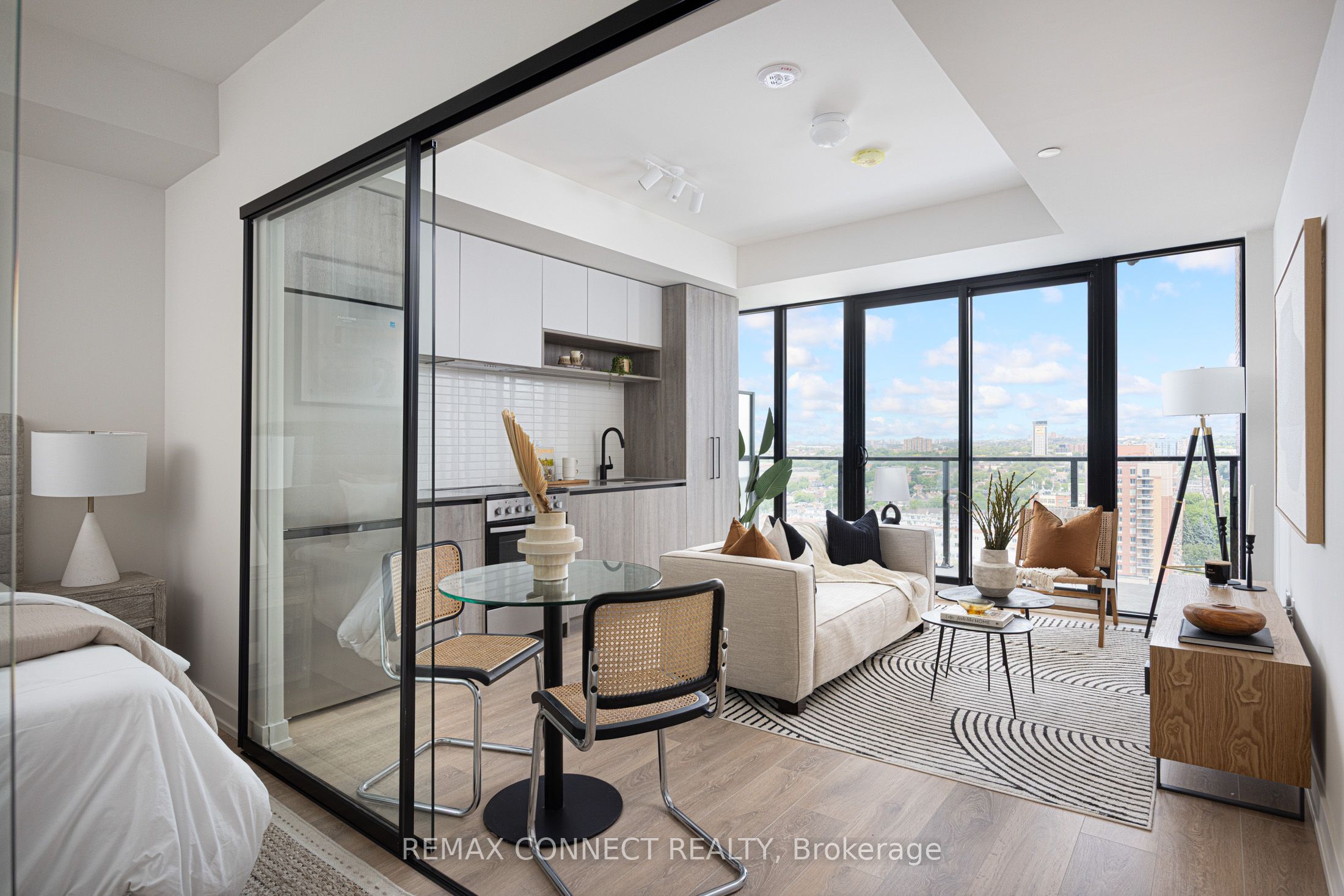 181 Sterling Road 1605, Toronto, ON M6R 2B2