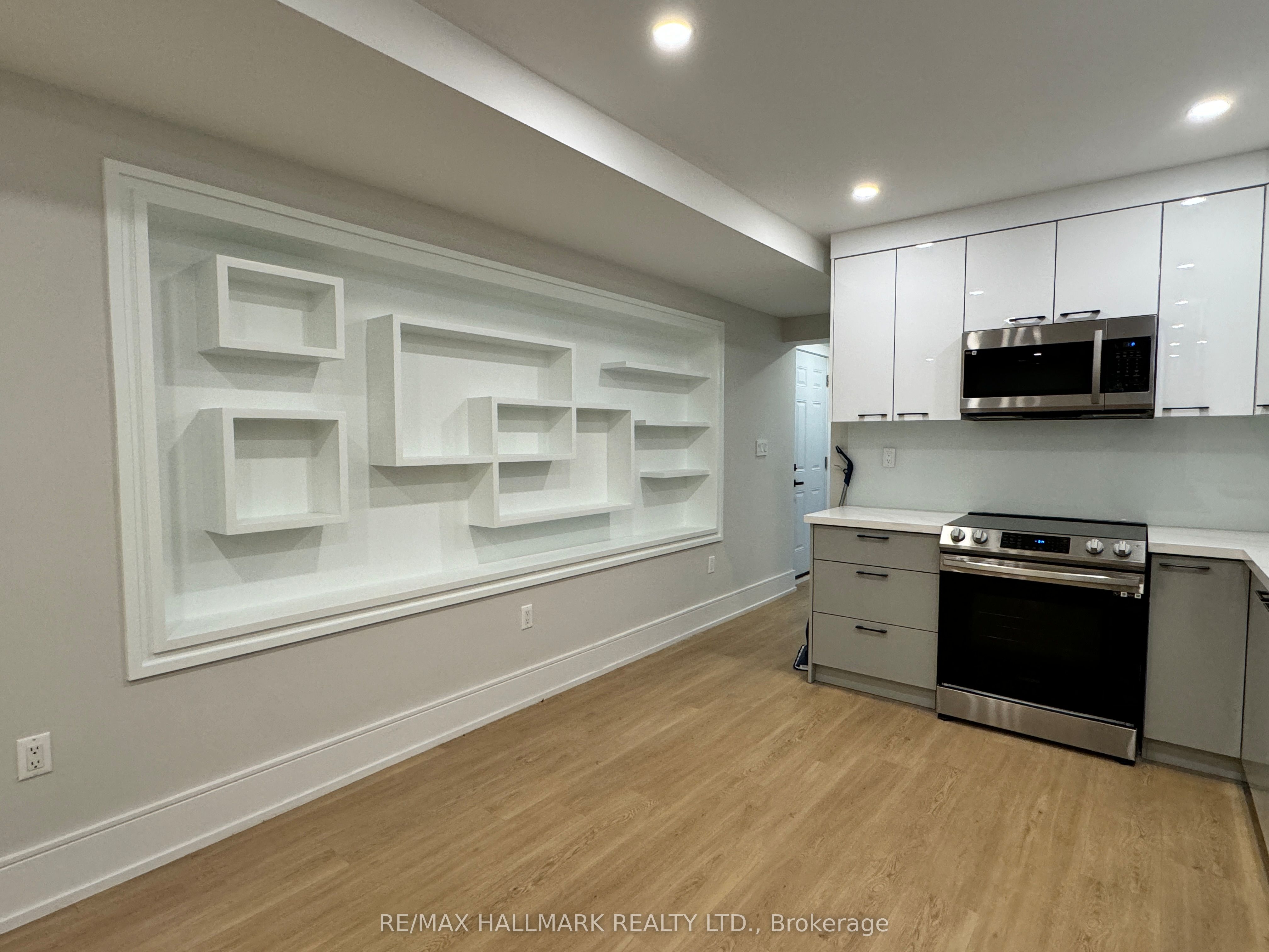 116 Bellevue Avenue Main, Toronto, ON M5T 2N9 photo 3