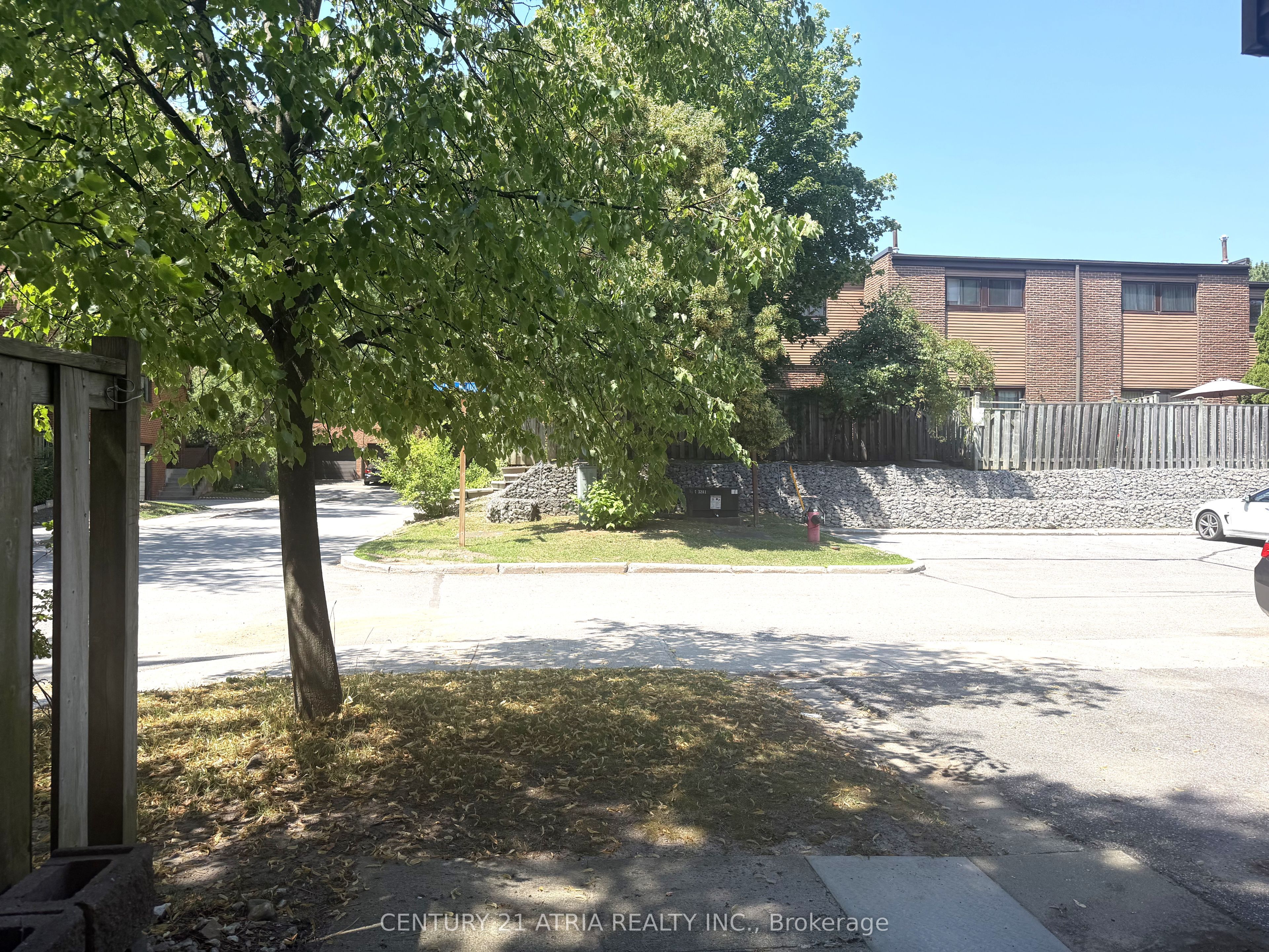 1 Grass Meadoway N/A, Toronto, ON M2H 2V4 photo 2