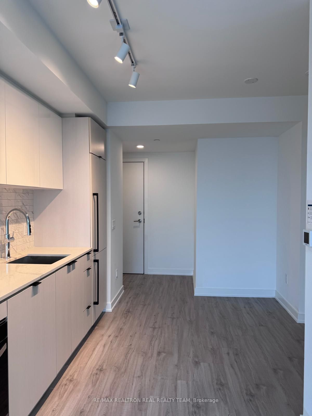 252 Church Street, Toronto, ON M5B 0E6 photo 5