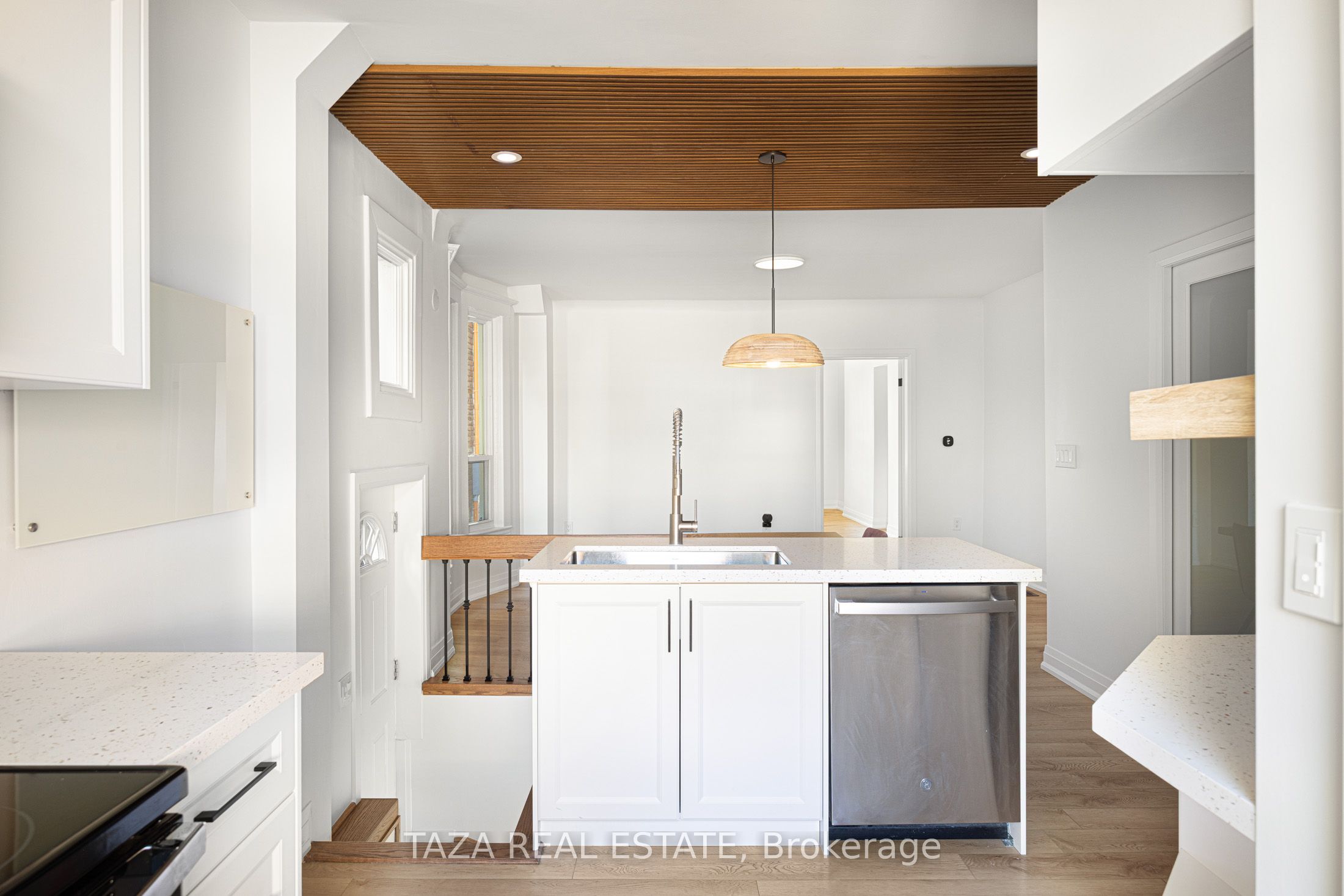 46 Euclid Avenue, Toronto, ON M6J 2J6 photo 3
