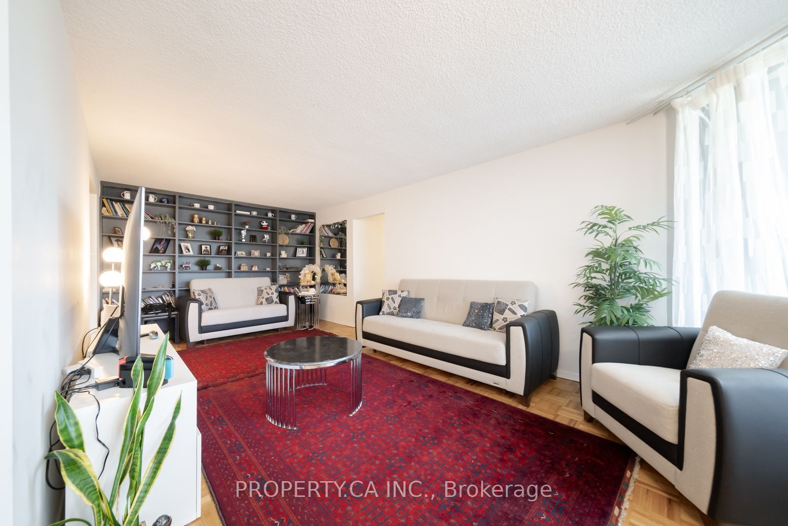 75 Graydon Hall Drive 303, Toronto, ON M3A 3M5 photo 3