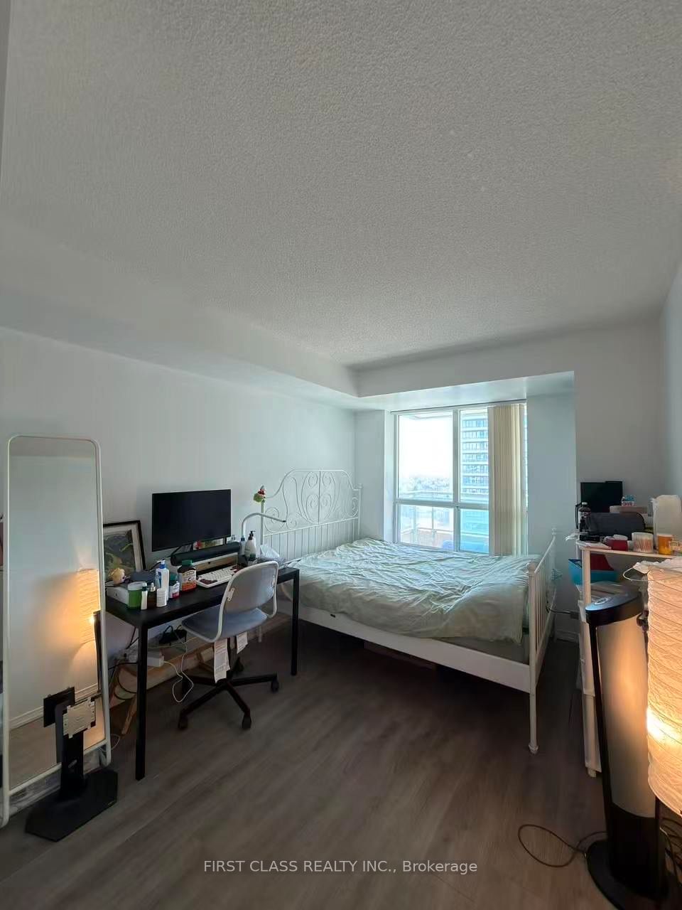 3 Pemberton Avenue 1409, Toronto, ON M2M 4M1 photo 4