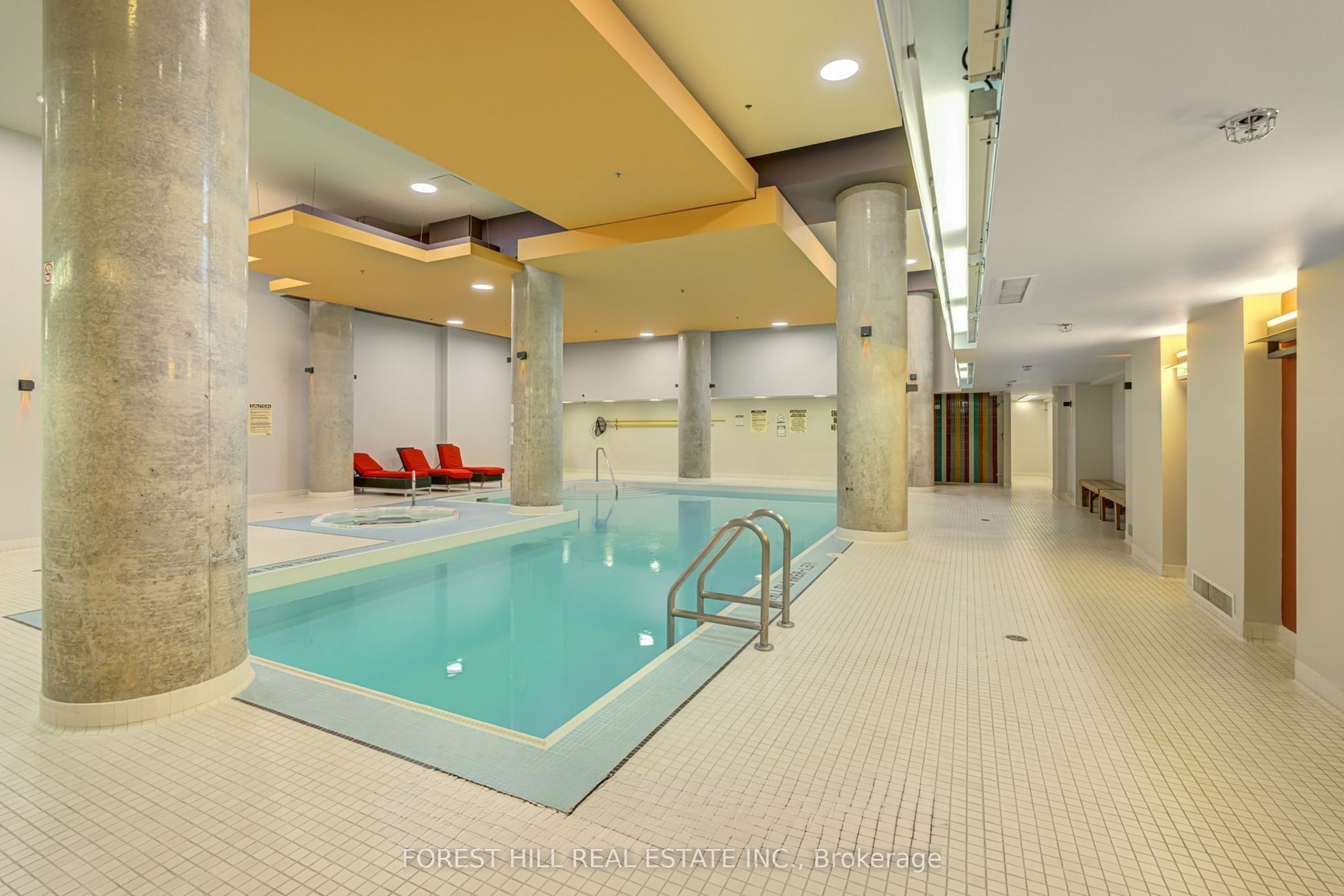 111 Elizabeth Street 917, Toronto, ON M5G 1P7 photo 5