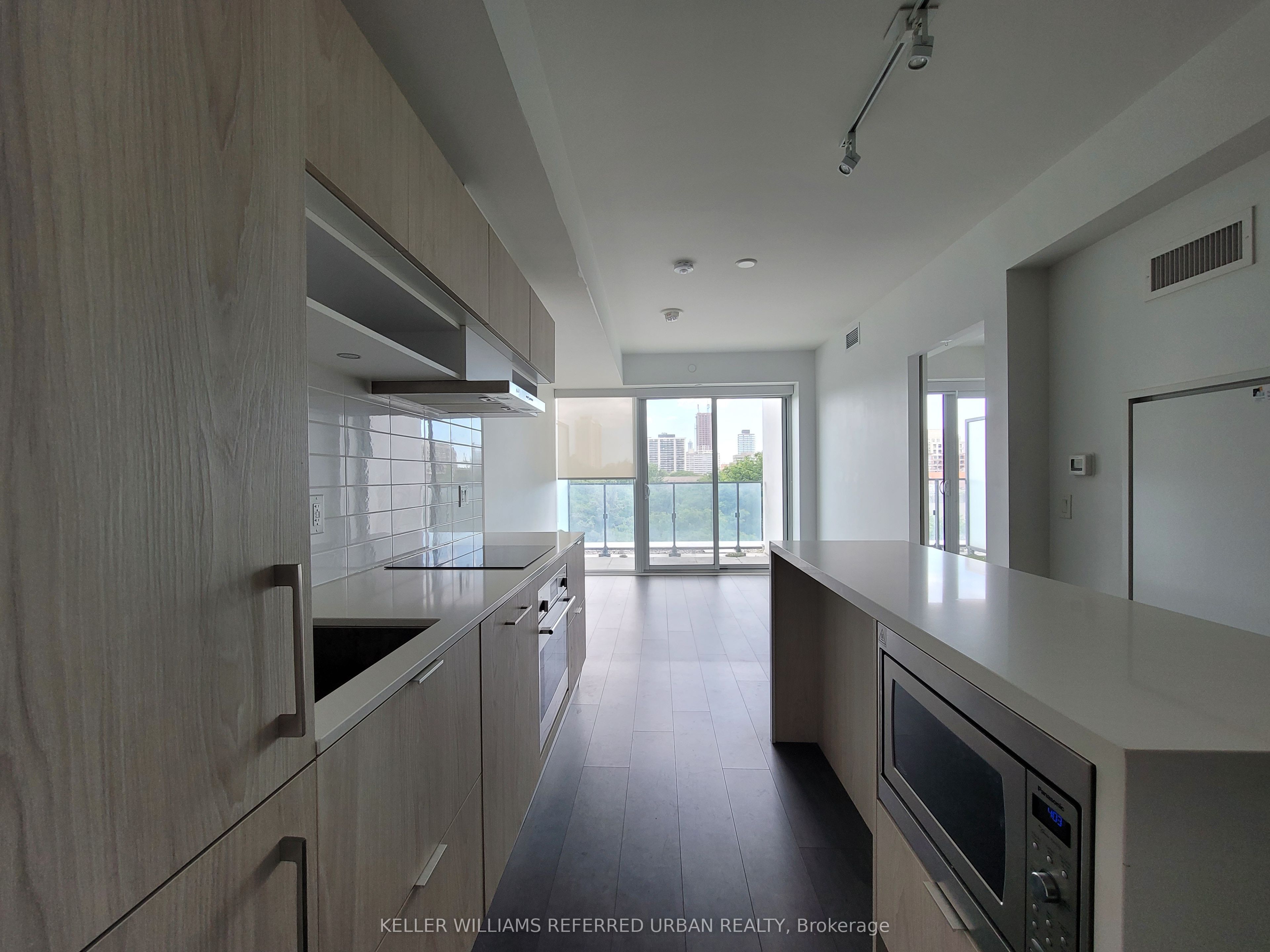 8 Hillsdale Avenue 635, Toronto, ON M4S 0B2