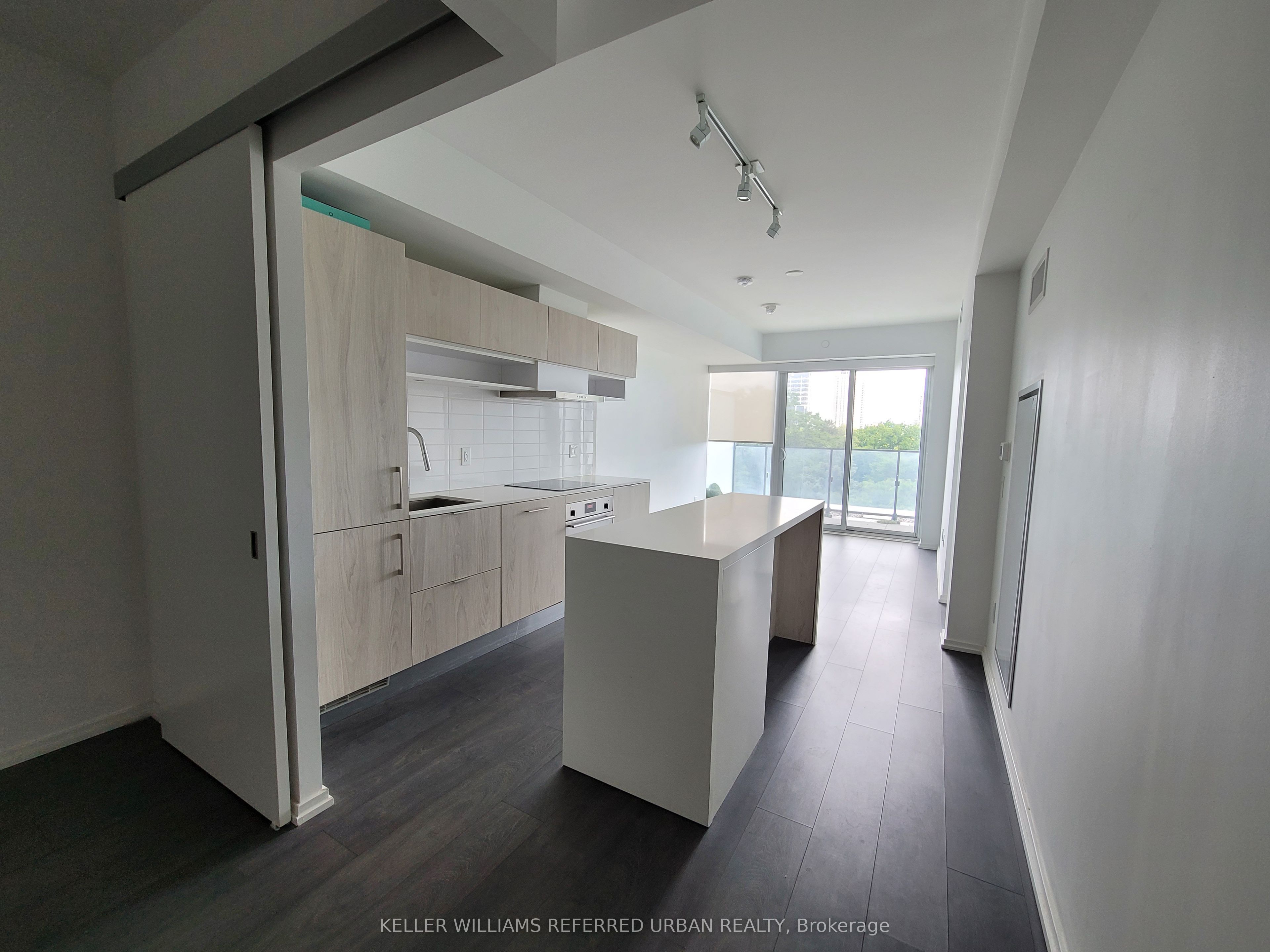 8 Hillsdale Avenue 635, Toronto, ON M4S 0B2 photo 3
