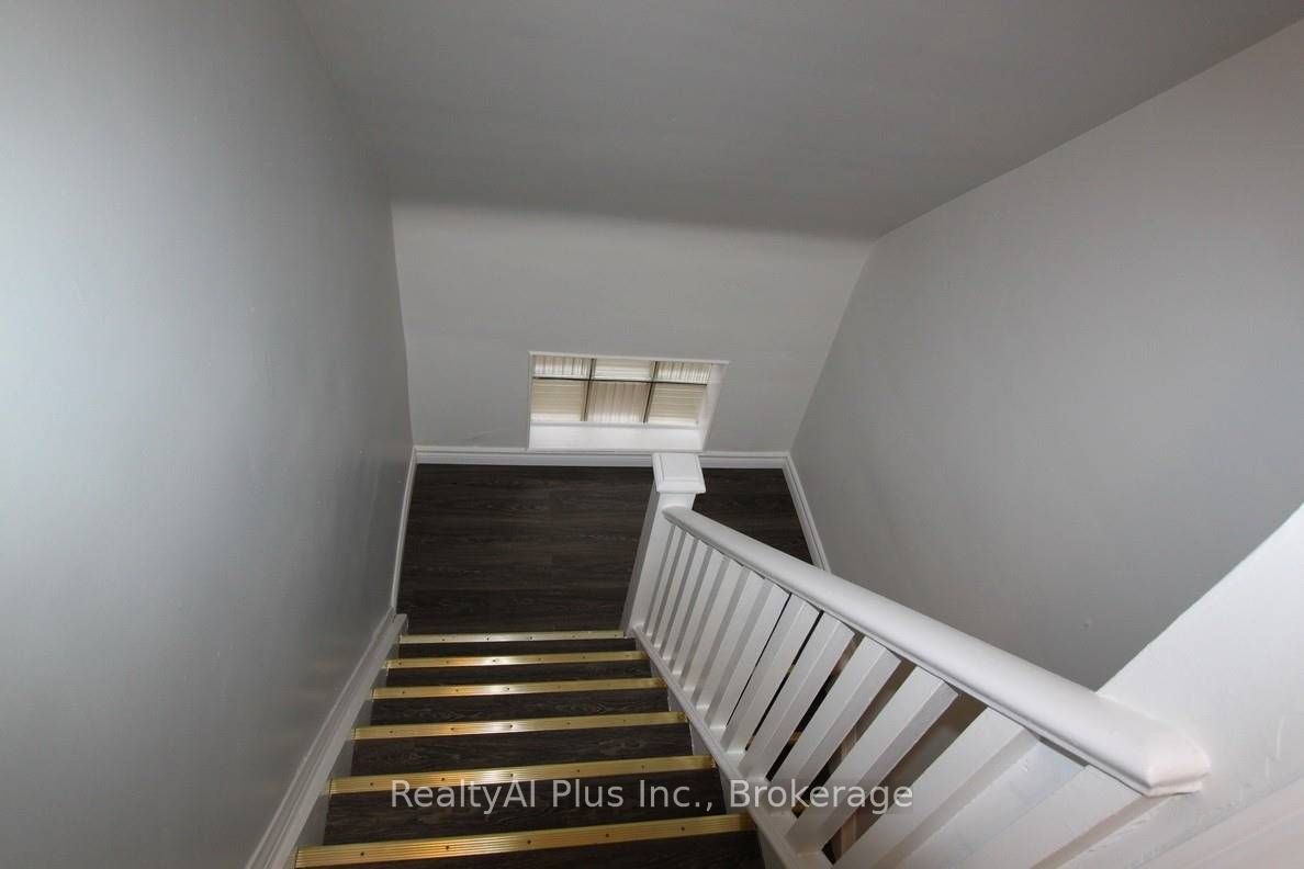 37 Grantbrook Street, Toronto, ON M2R 2E8 photo 5