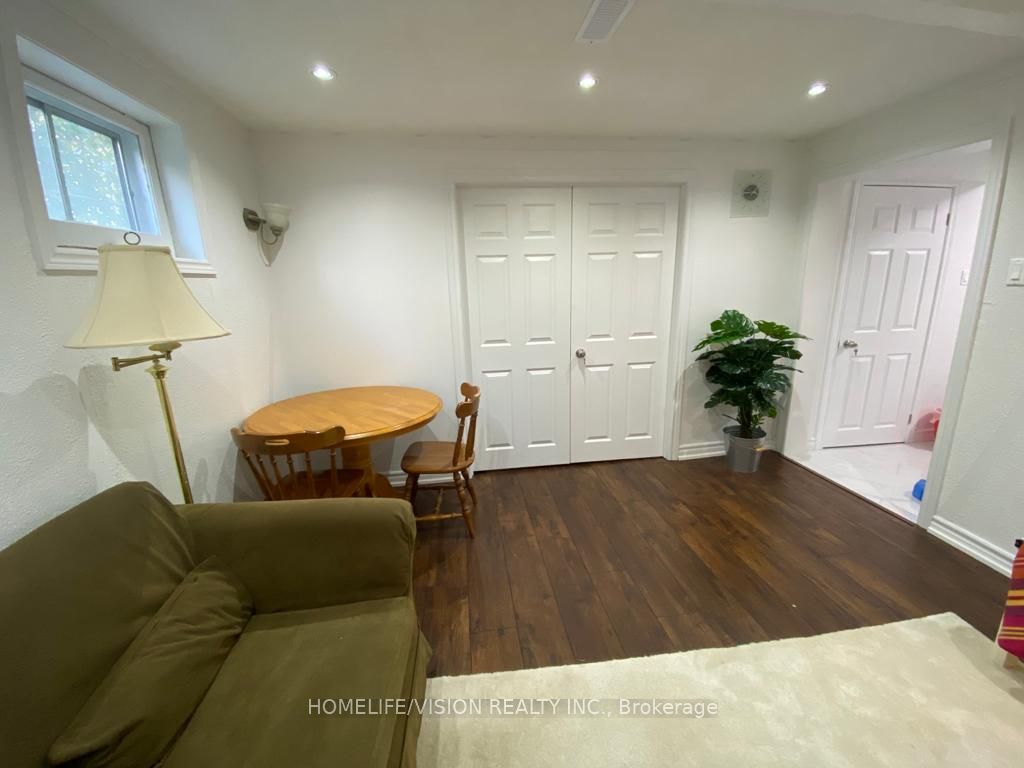 179 Angus Drive Lower, Toronto, ON M2J 2W9 photo 2