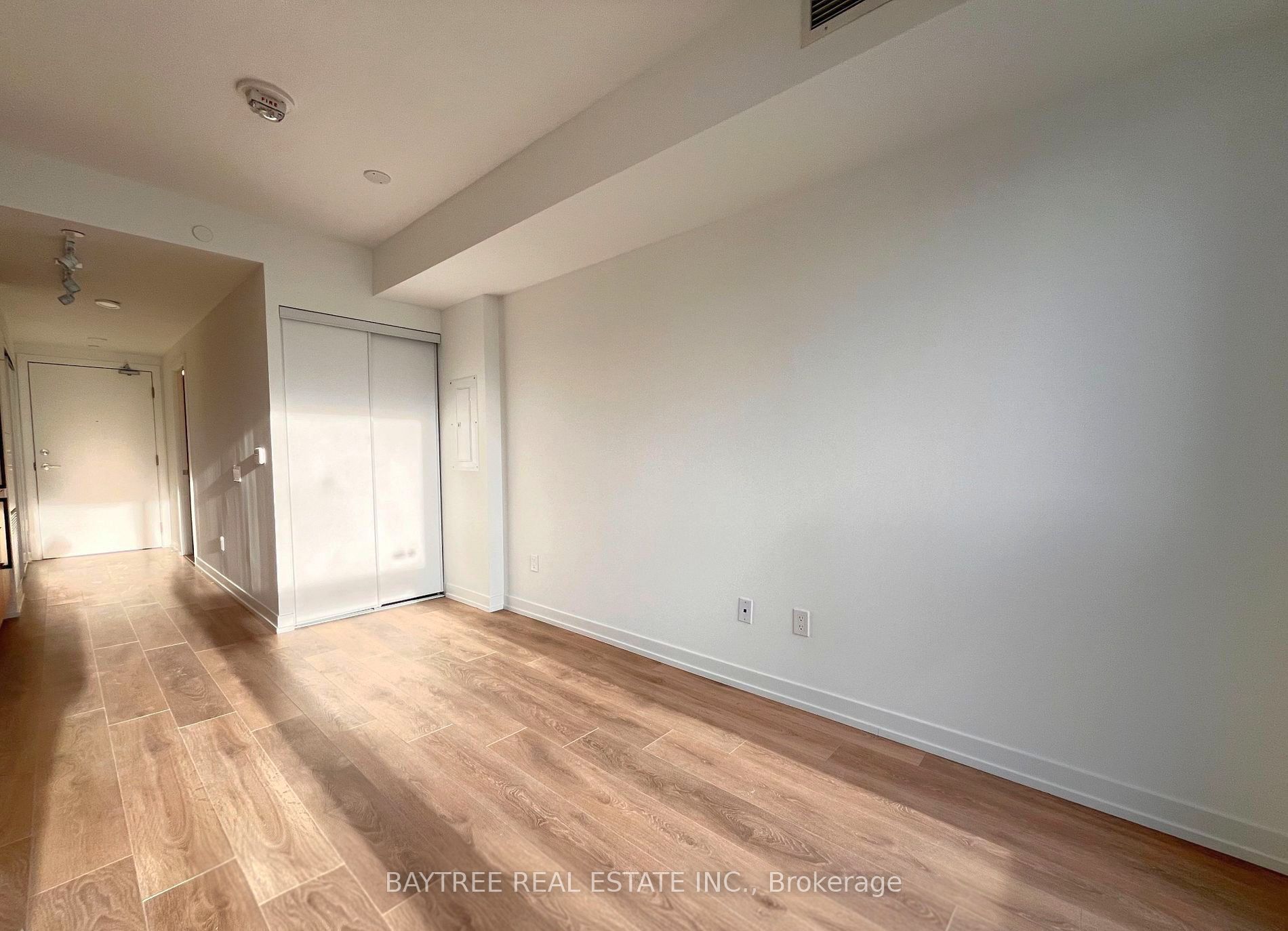 82 Dalhousie Street 1708, Toronto, ON M5B 0C5 photo 3