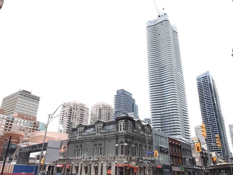 11 Wellesley Street W 1306, Toronto, ON M4Y 1E8 photo 2