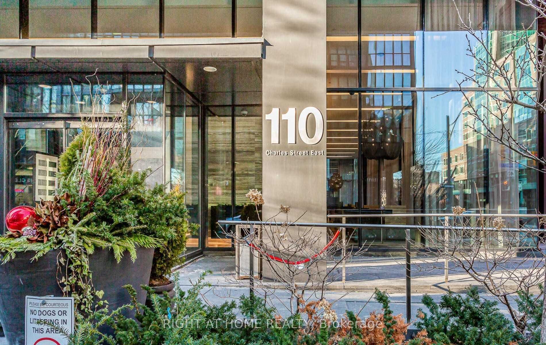 110 Charles Street E 1702, Toronto, ON M4Y 1T5 photo 3