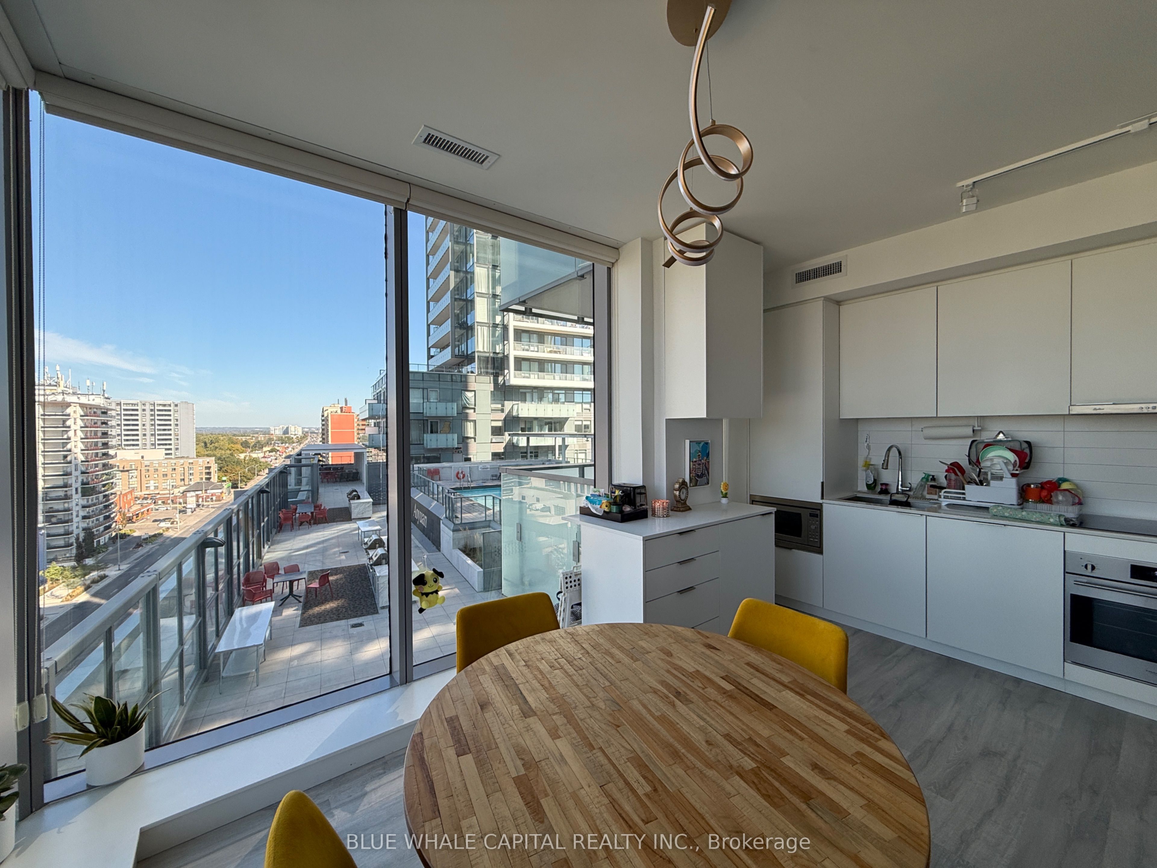 8 Olympic Garden Drive 1013, Toronto, ON M2M 0B9 photo 2