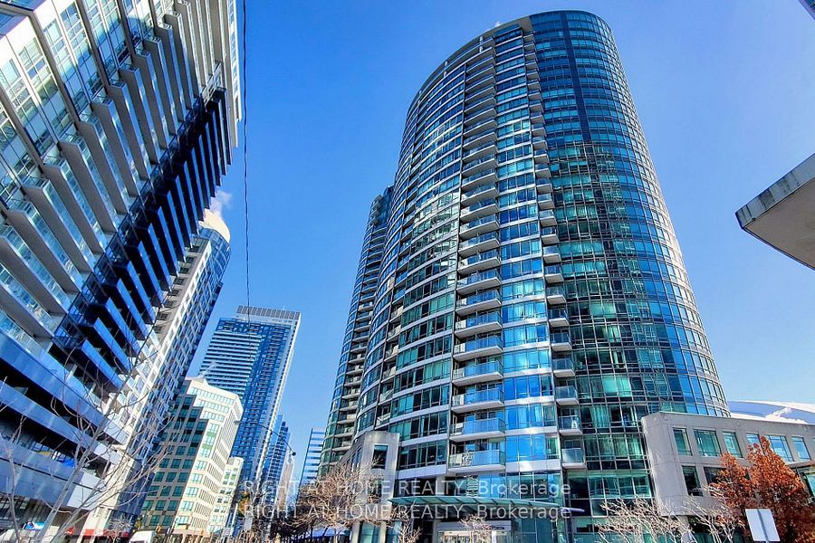 373 Front Street W 2808, Toronto, ON M5V 3R7 photo 2