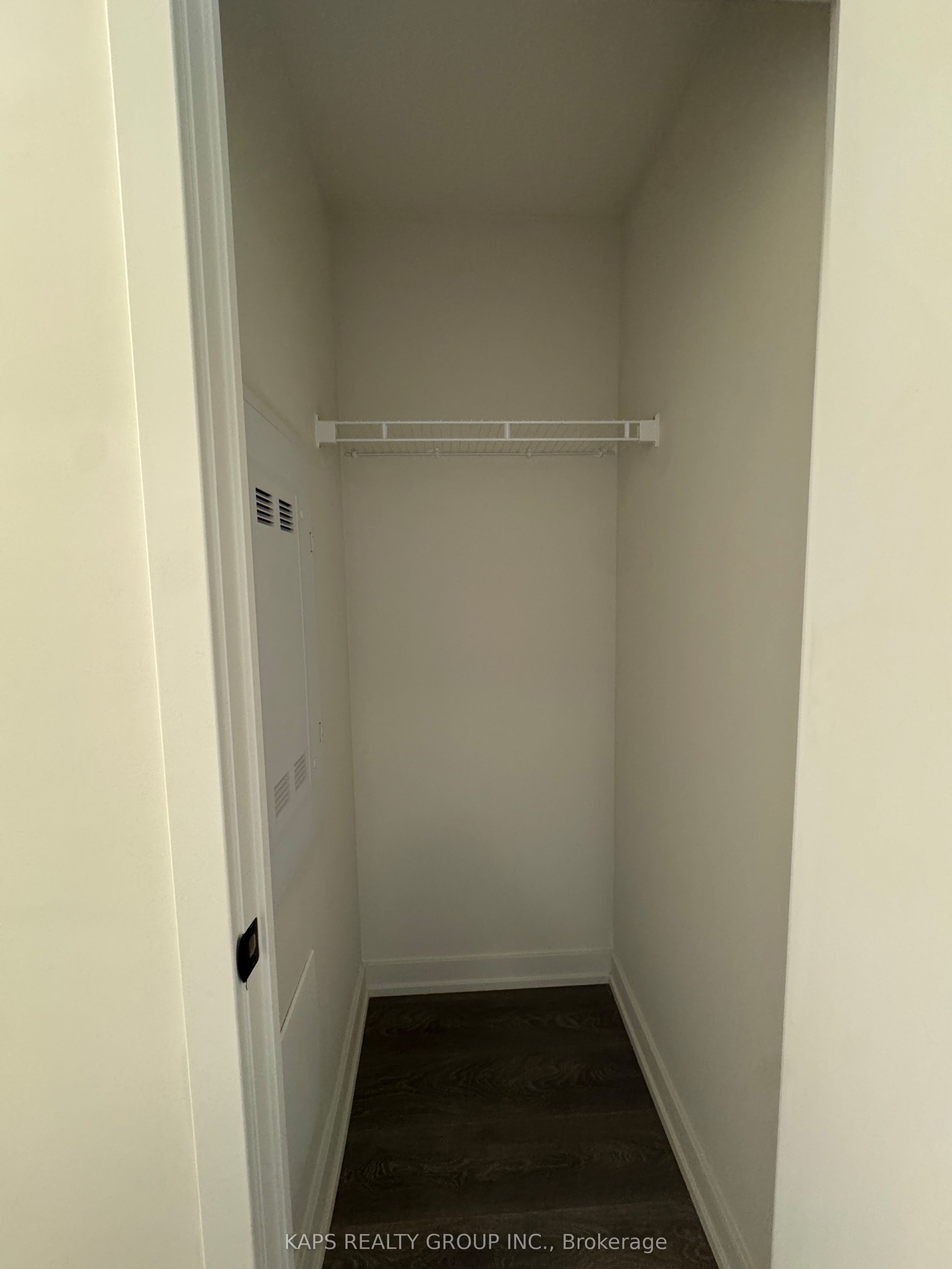 181 Sterling Road 1212, Toronto, ON M6R 0B2 photo 3