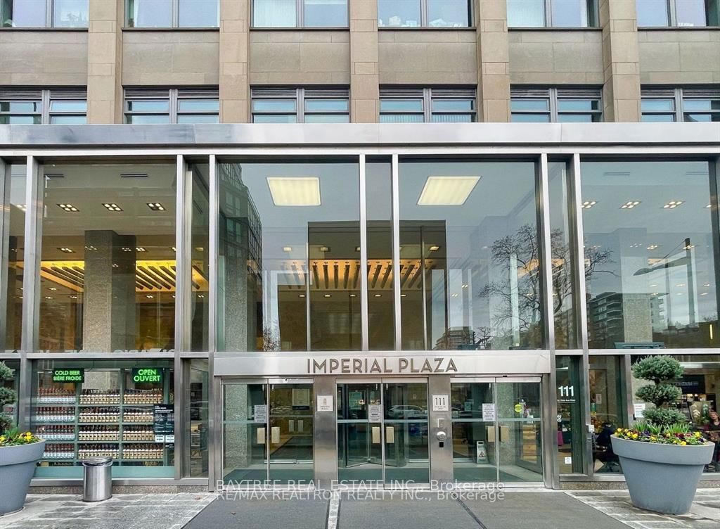 111 St Clair Avenue W 1026, Toronto, ON M4V 1N5 photo 4