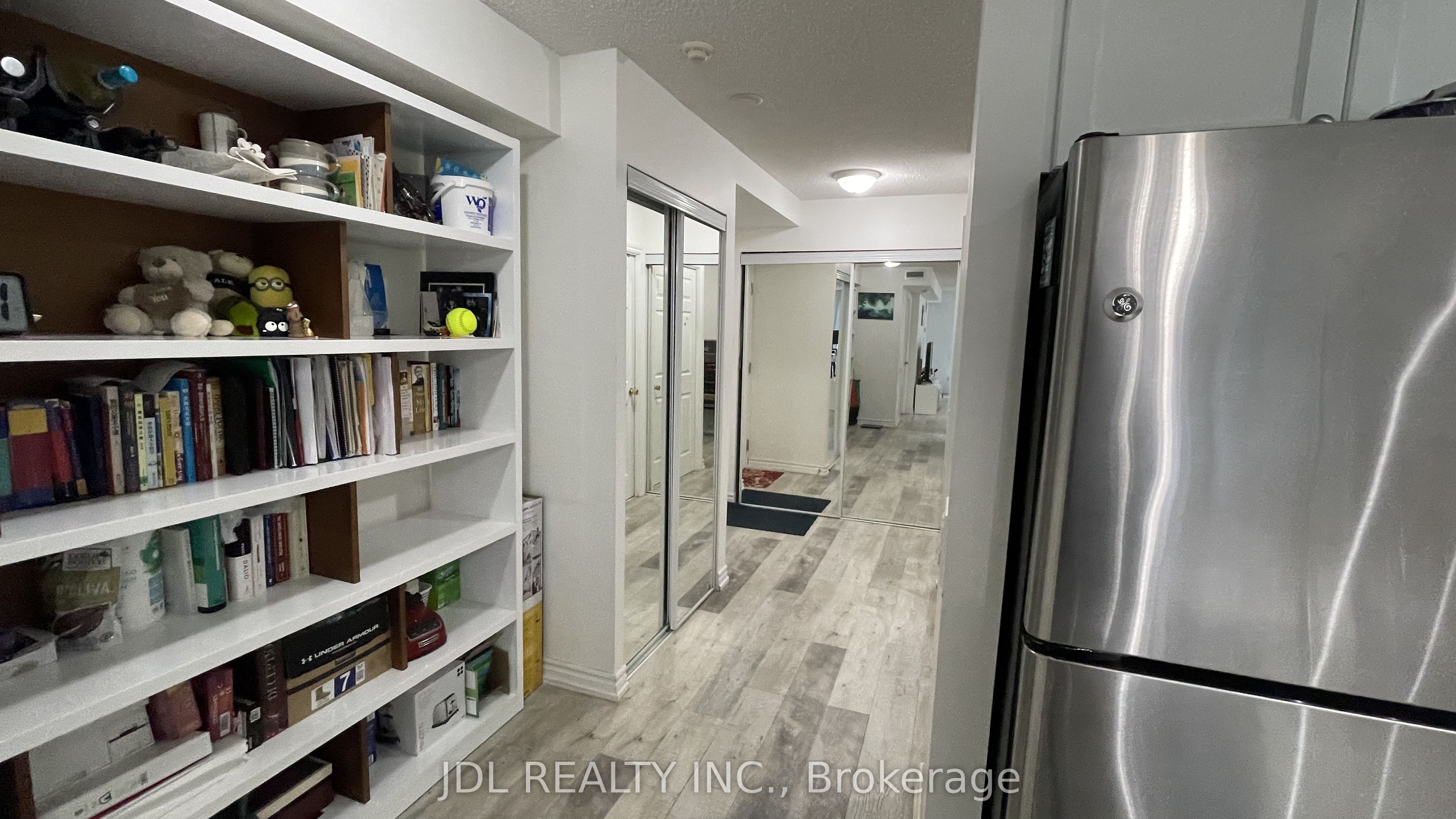 761 Bay Street 310, Toronto, ON M5G 2R2 photo 5