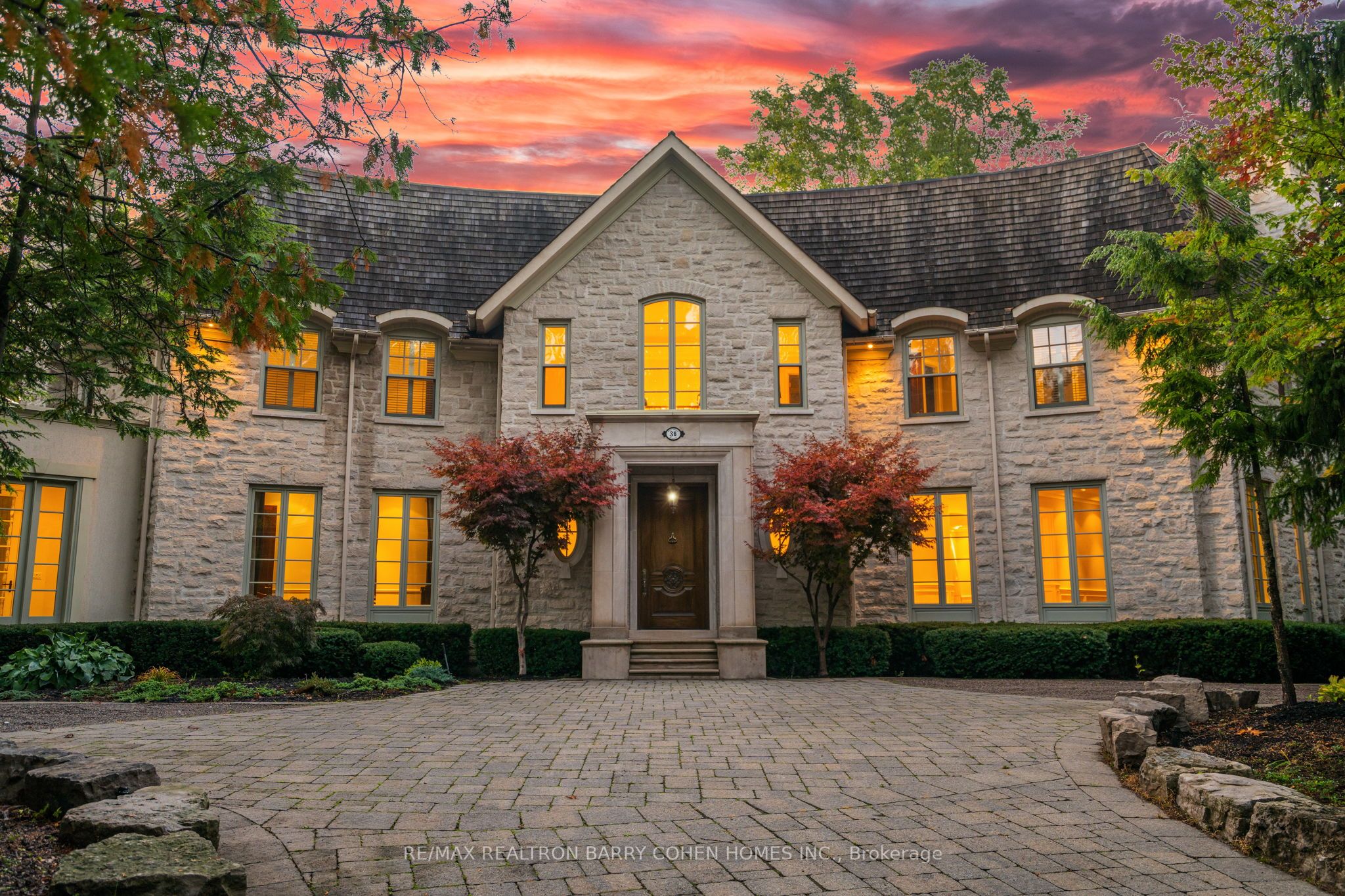 36 Old Yonge Street, Toronto, ON M2P 1P7 photo 2