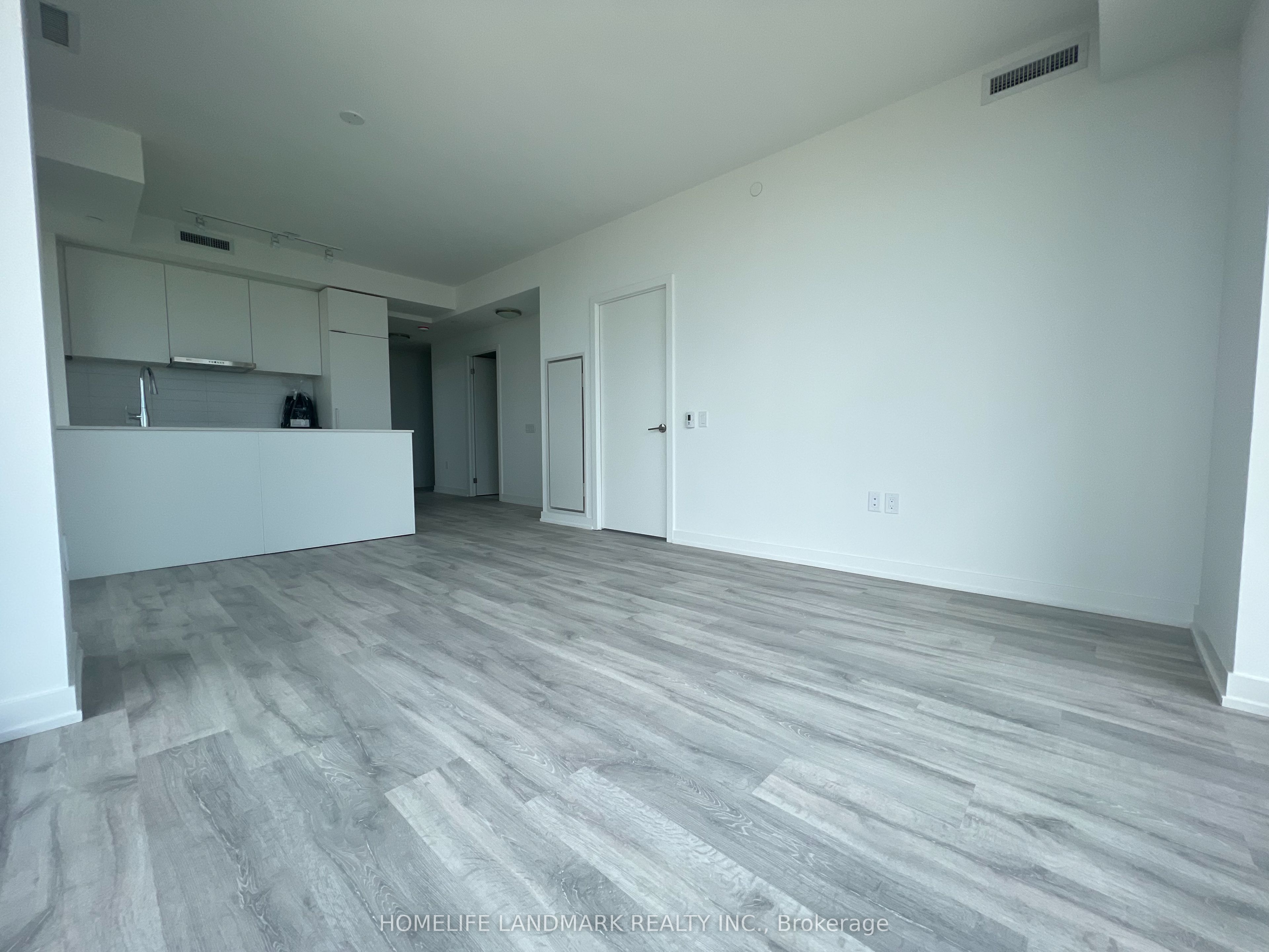 7 Golden Lion Heights 1803, Toronto, ON M2M 0C1 photo 5