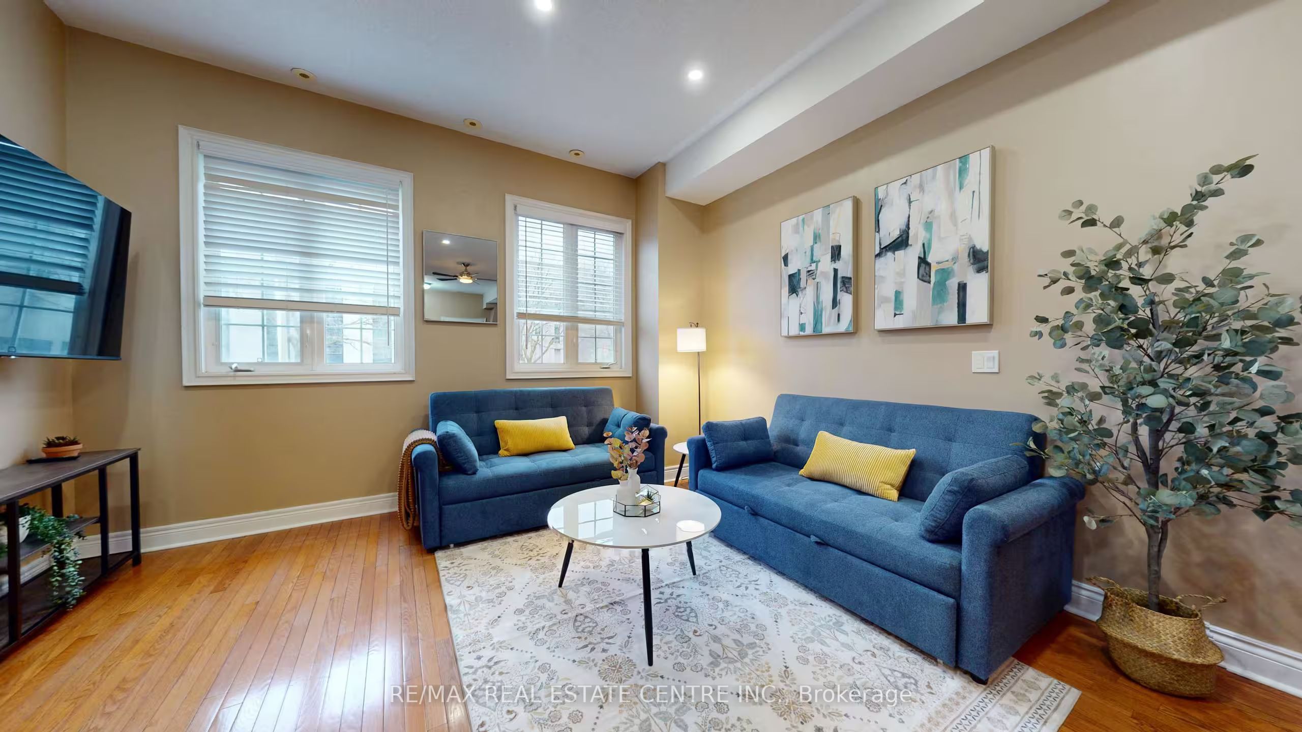 1376 Eglinton Avenue W, Toronto, ON M6C 2E4 photo 2