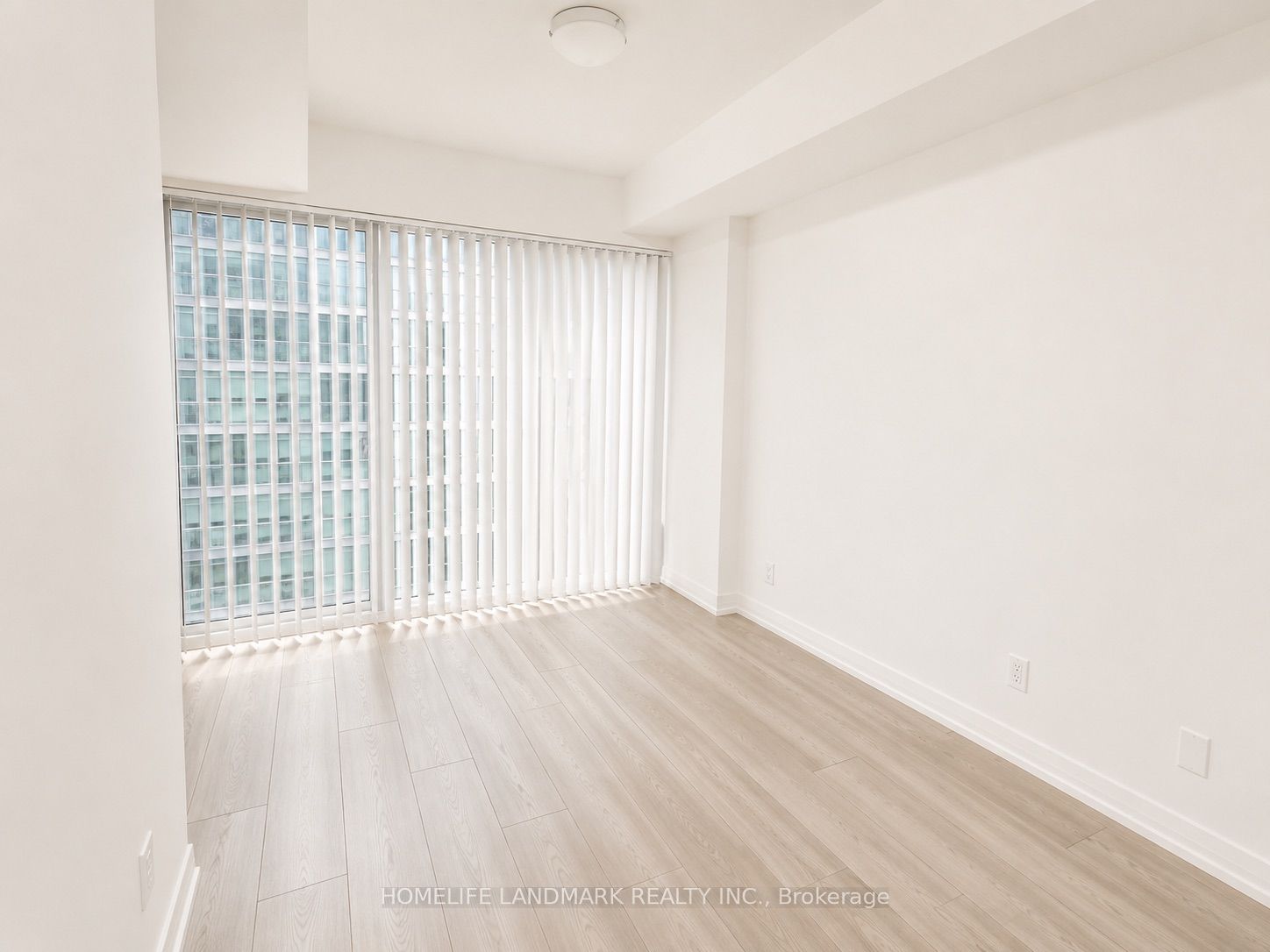 400 King Street W 1020, Toronto, ON M5V 1K2 photo 4