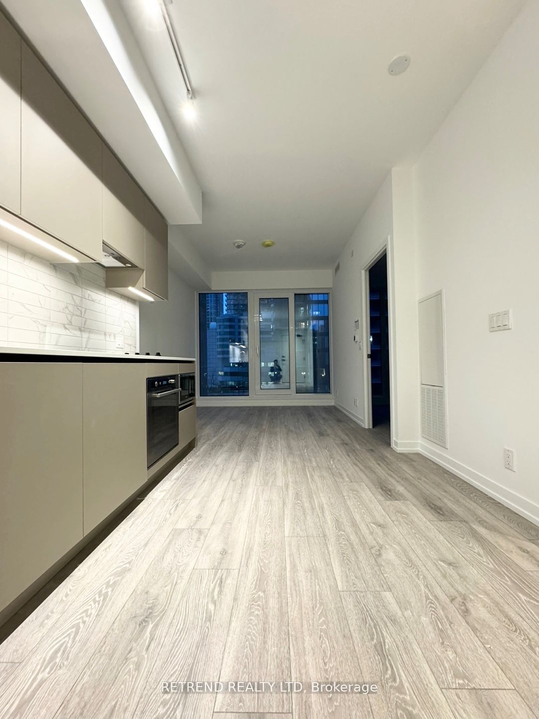 55 Mercer Street 1108, Toronto, ON M5V 0W4 photo 3