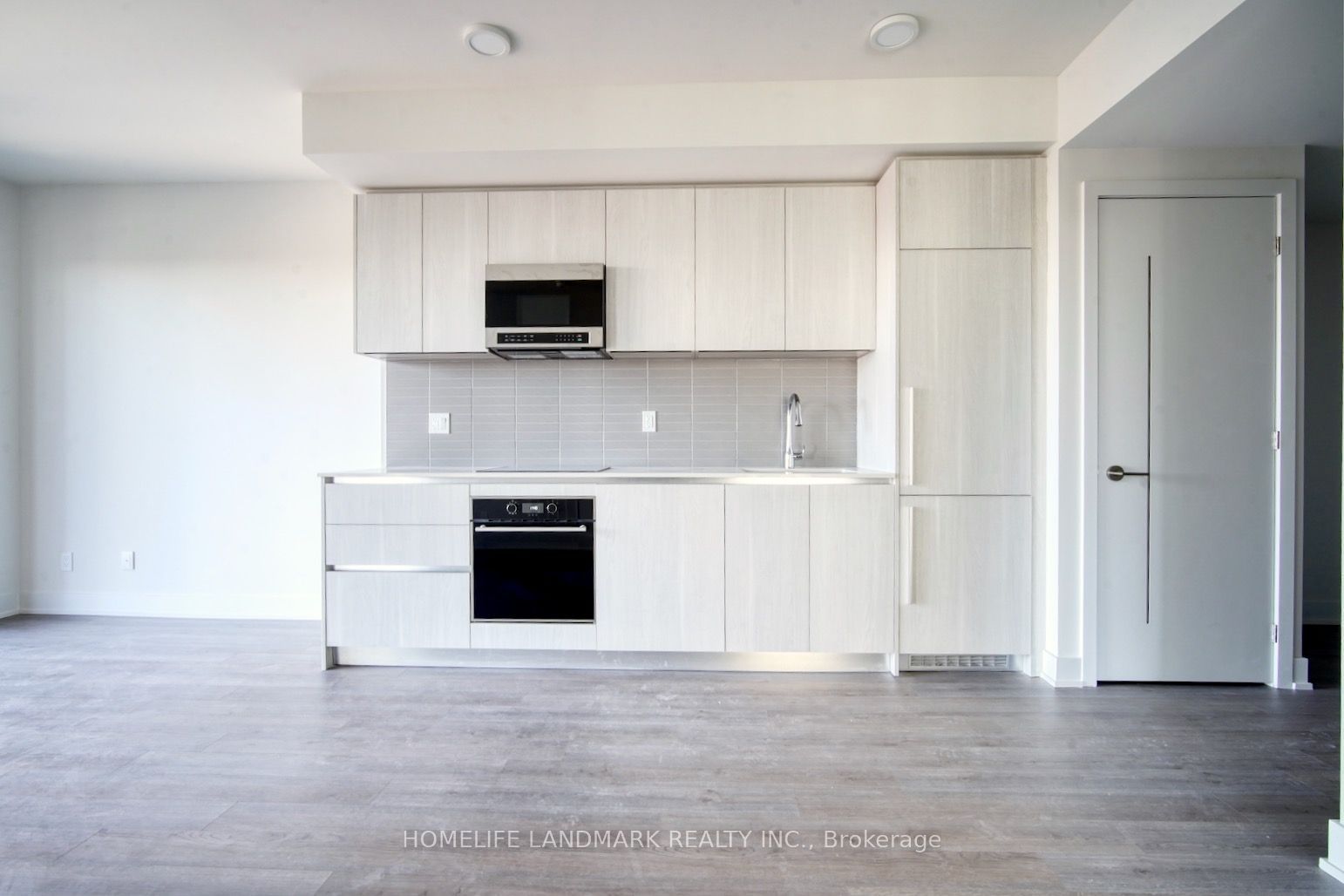 8 Cumberland Street 1608, Toronto, ON M4W 1J5 photo 3