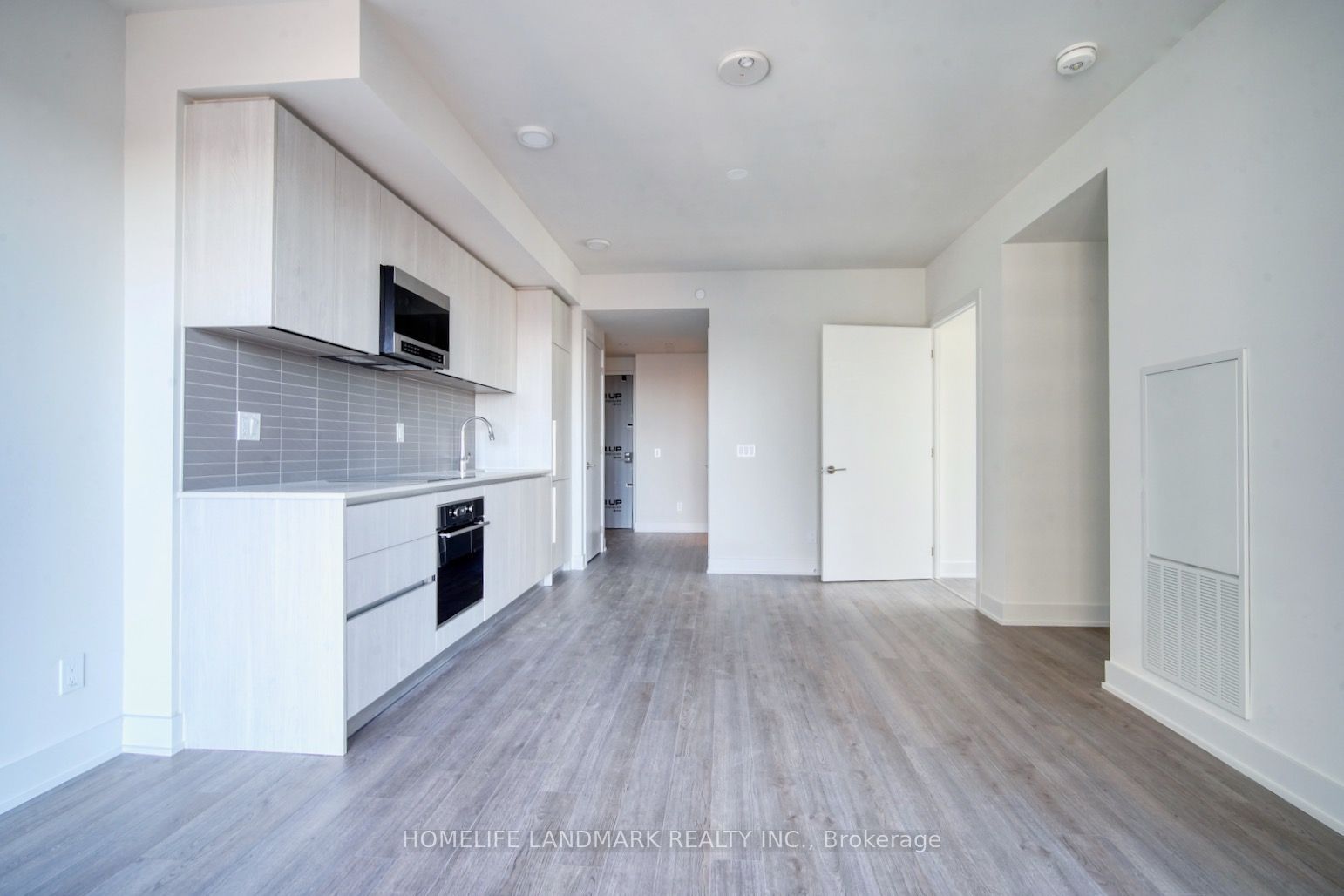 8 Cumberland Street 1608, Toronto, ON M4W 1J5 photo 5