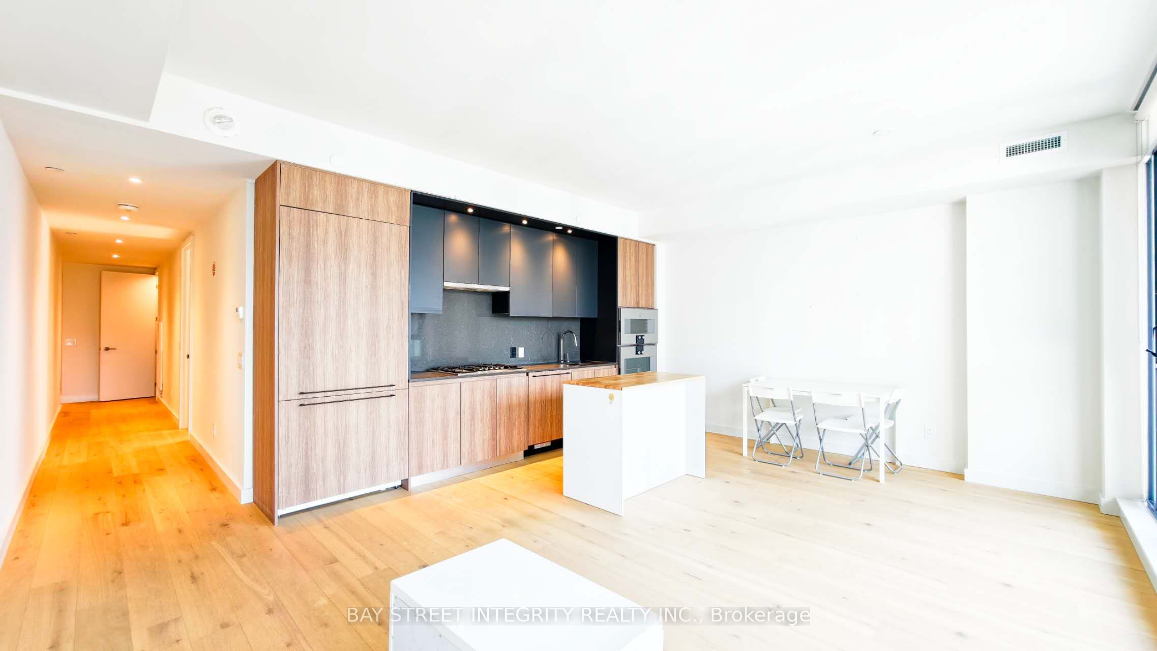 81 Wellesley Street E 1005, Toronto, ON M4Y 0C5