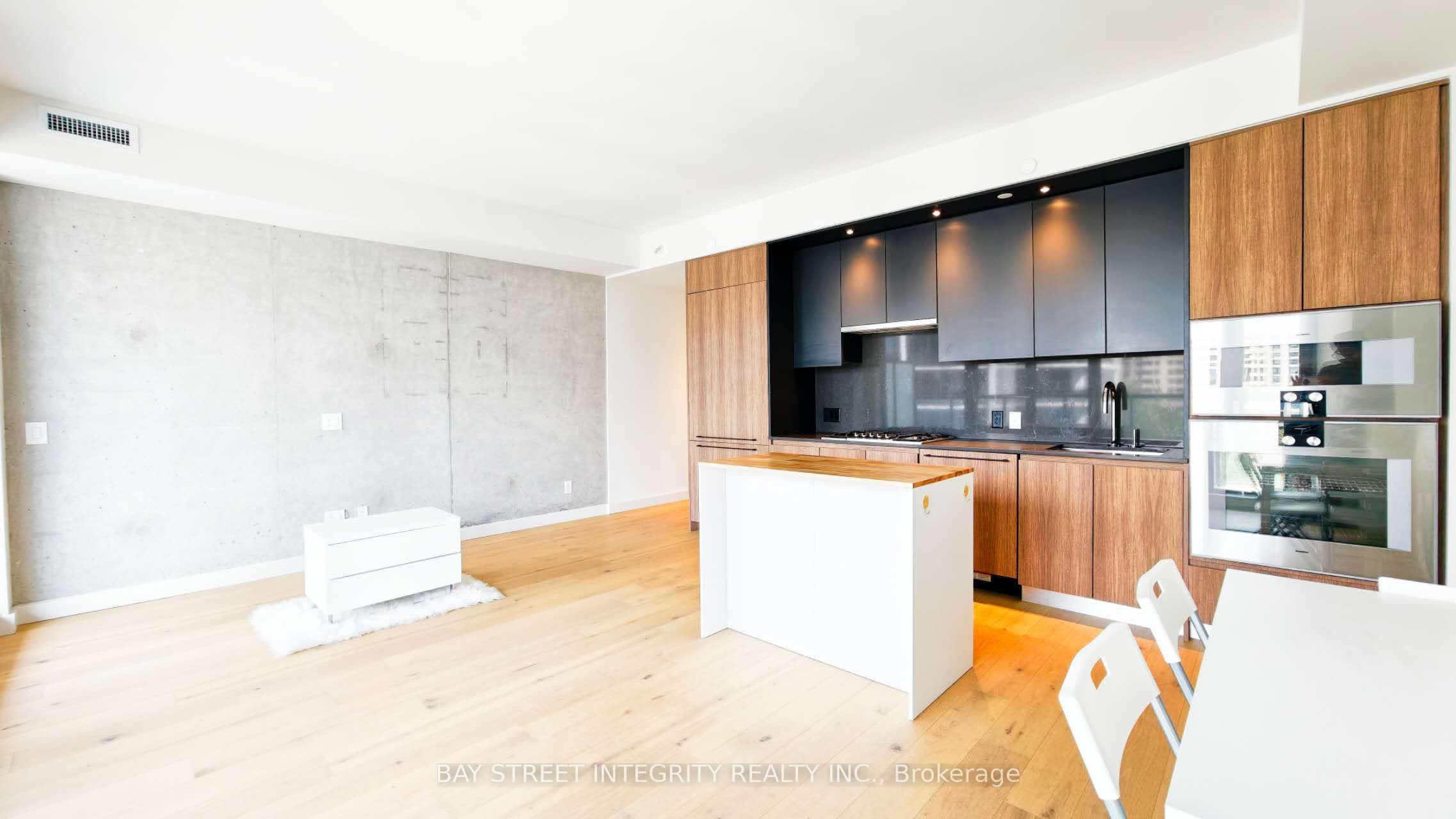 81 Wellesley Street E 1005, Toronto, ON M4Y 0C5 photo 4