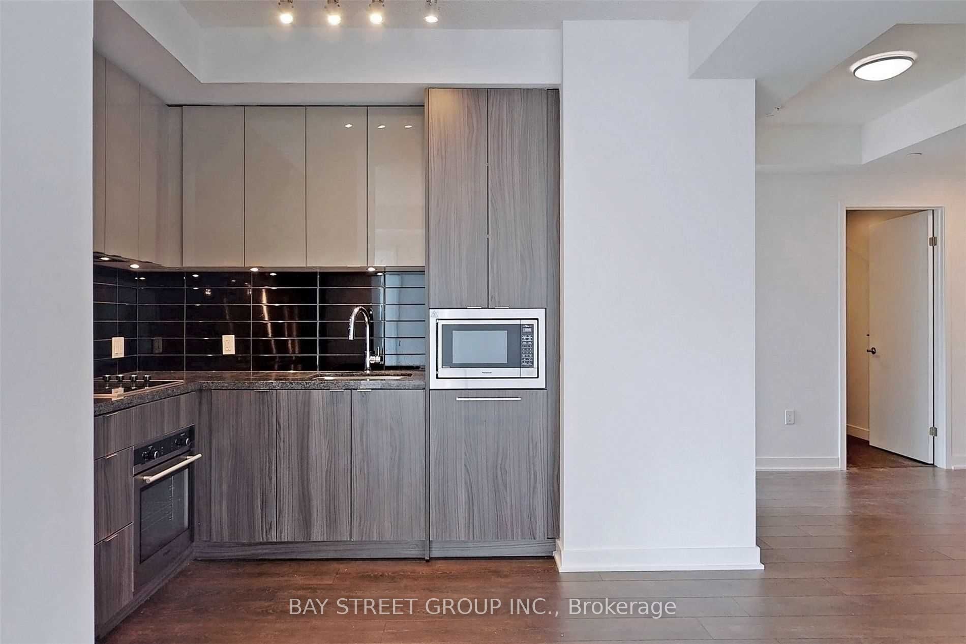 125 Blue Jays Way 908, Toronto, ON M5V 0N5 photo 4