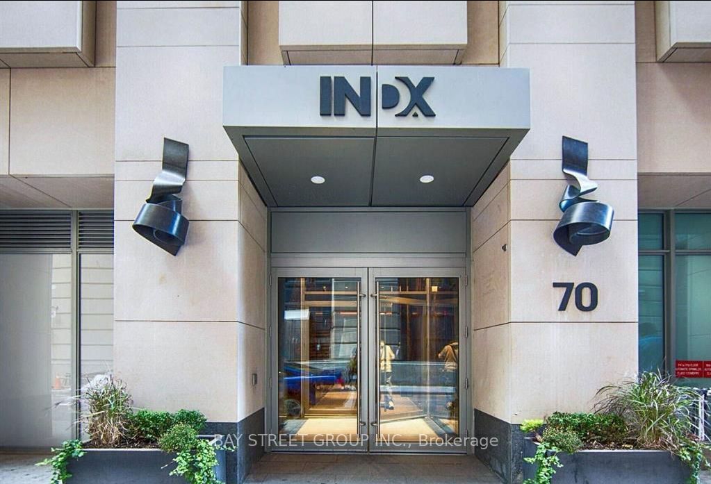 70 Temperance Street 1107, Toronto, ON M5H 0B1 photo 2
