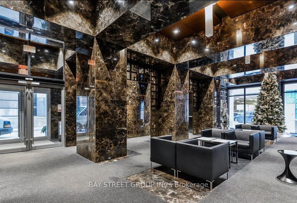70 Temperance Street 1107, Toronto, ON M5H 0B1 photo 3