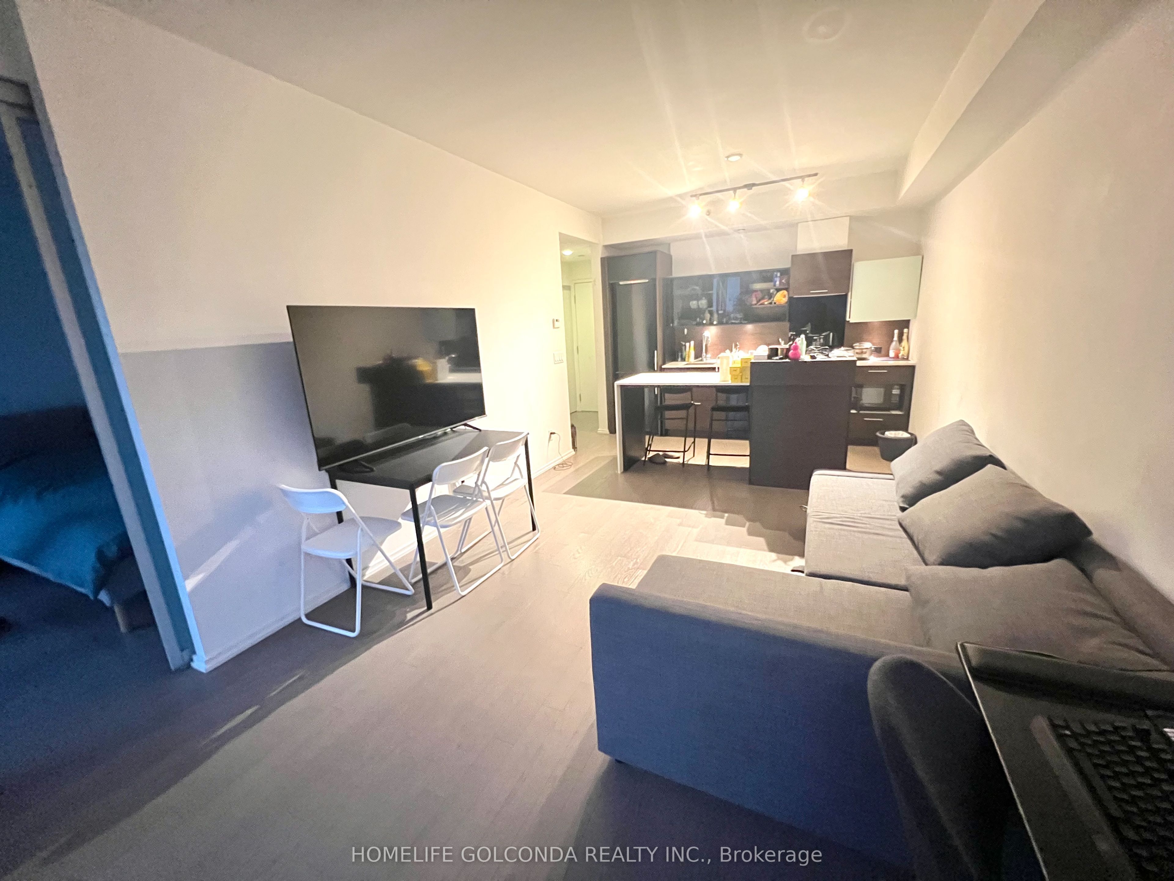 75 St Nicholas Street 1005, Toronto, ON M4Y 0A5