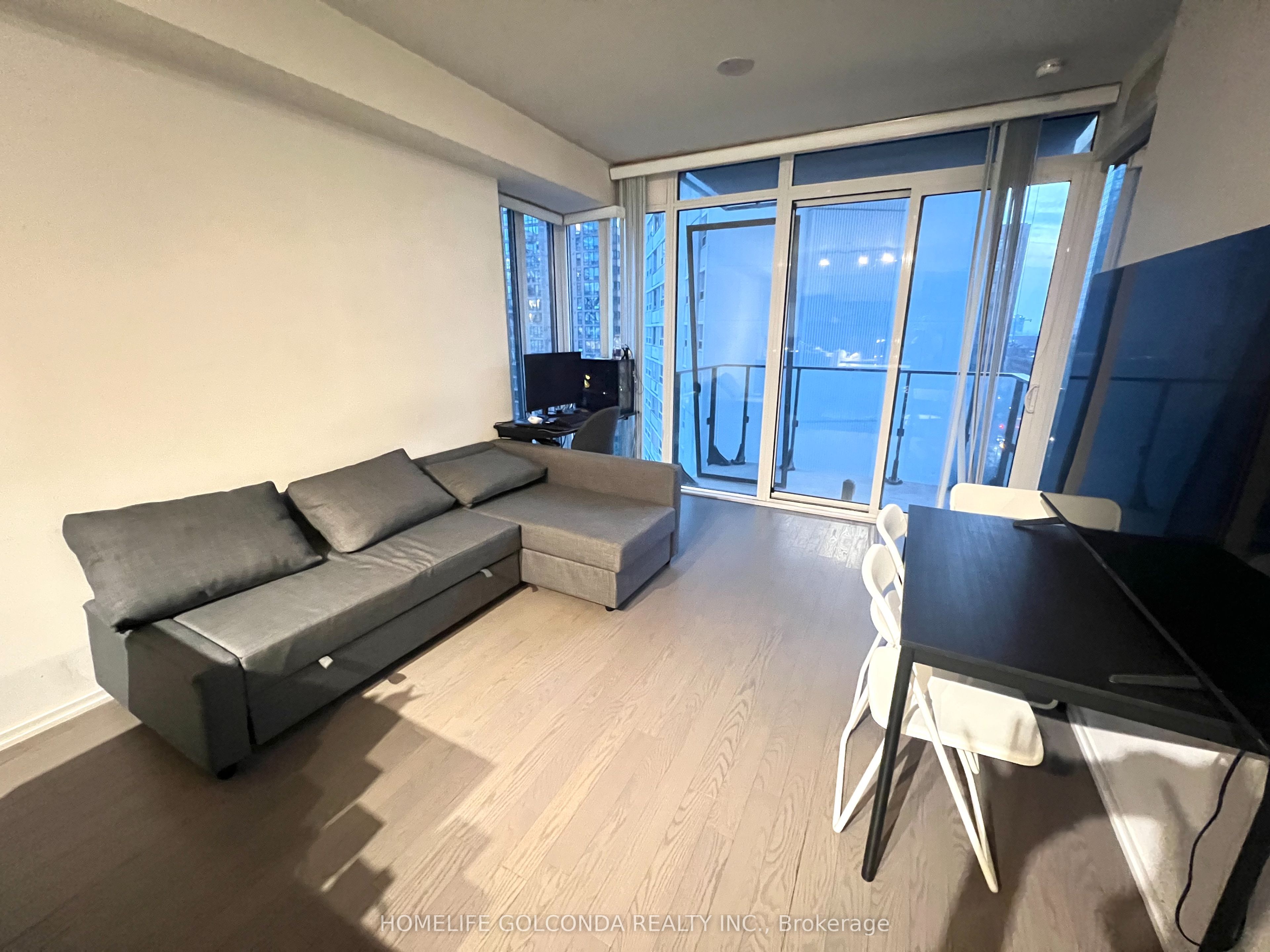75 St Nicholas Street 1005, Toronto, ON M4Y 0A5 photo 4