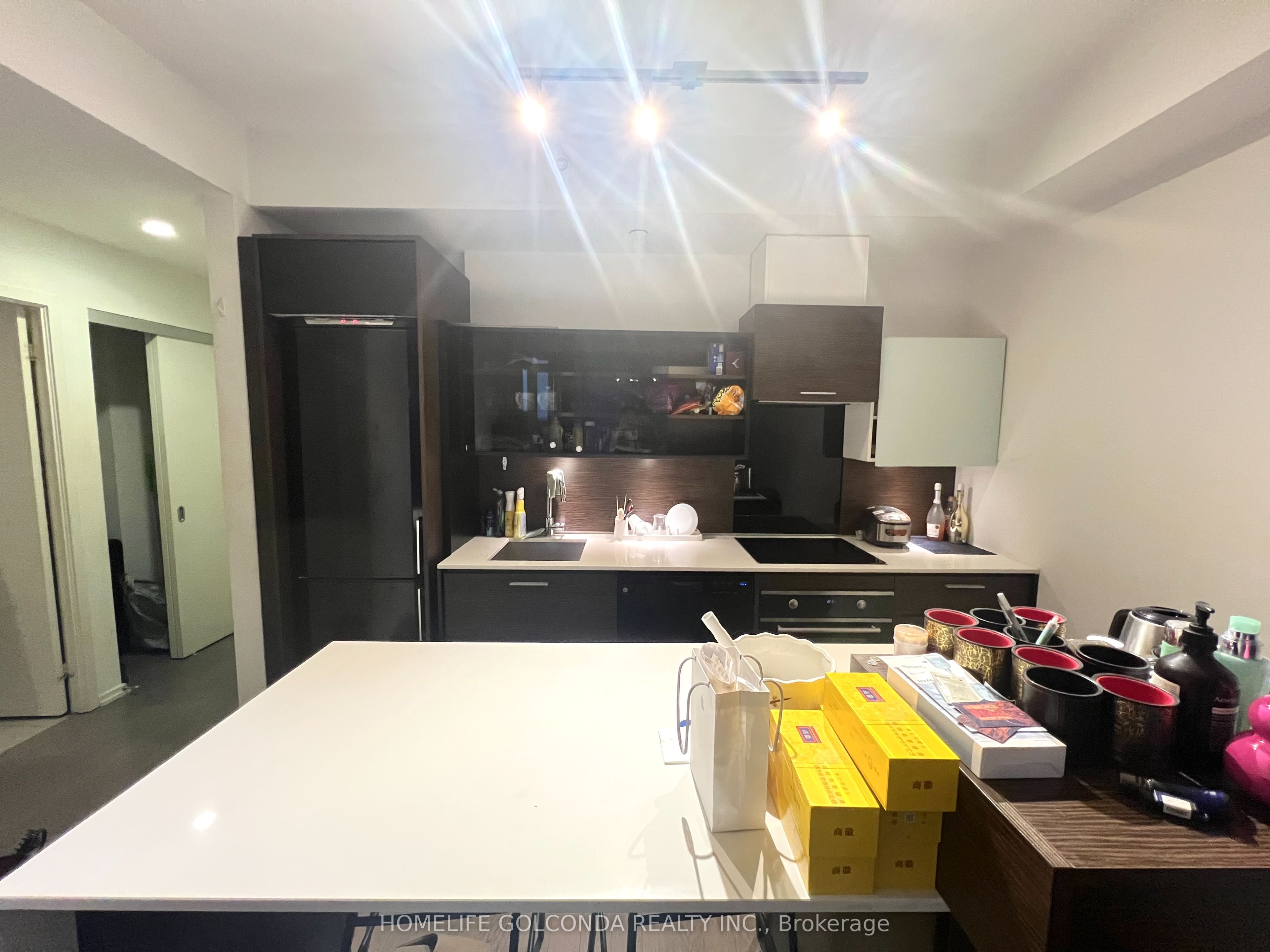 75 St Nicholas Street 1005, Toronto, ON M4Y 0A5 photo 5