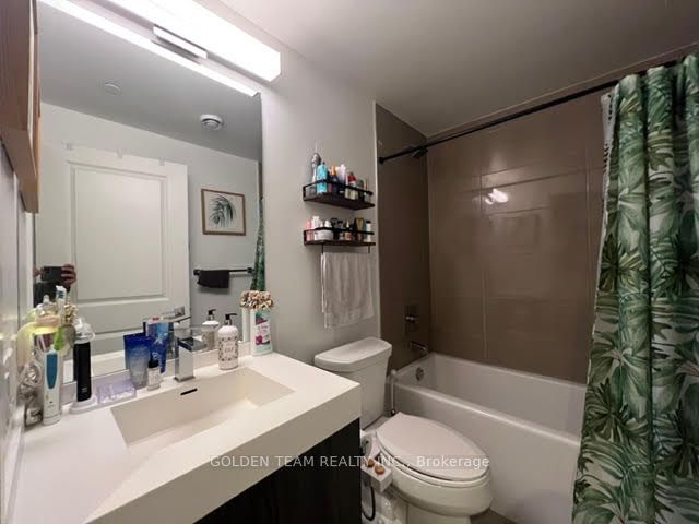 251 Jarvis Street 1719, Toronto, ON M5B 2C2 photo 3
