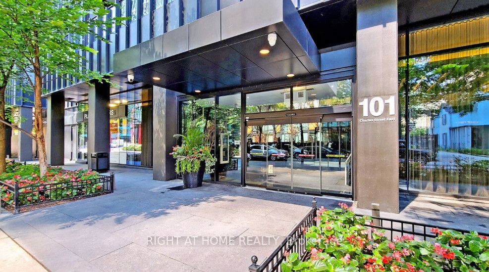 101 Charles Street E 520, Toronto, ON M4Y 0A9