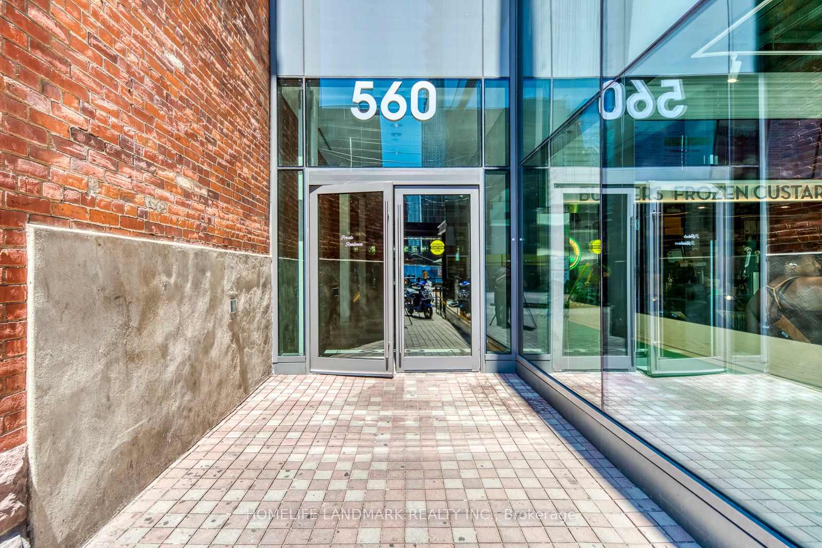 560 King Street W 519, Toronto, ON M5V 1M3 photo 2