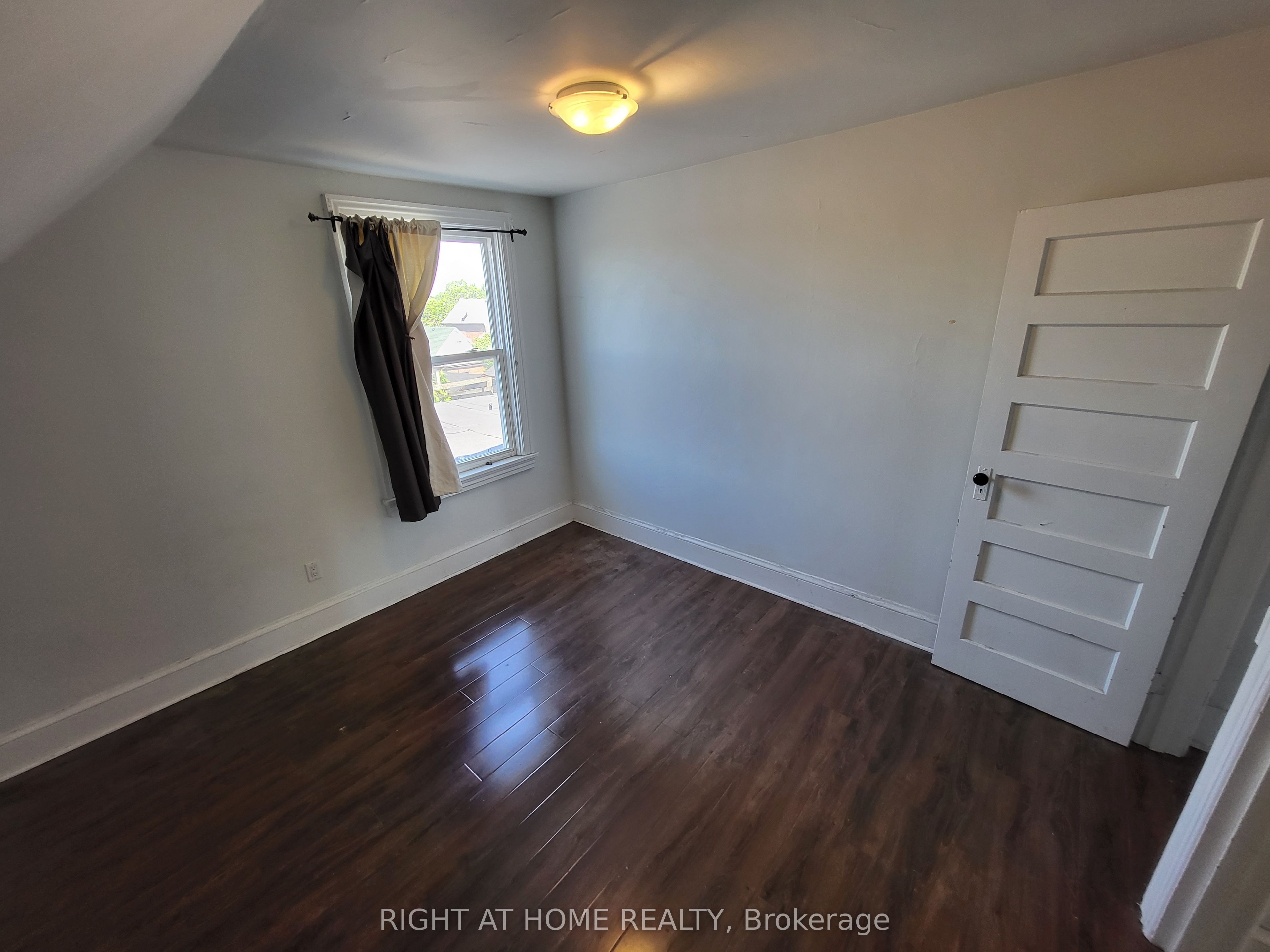 194 Beatrice Street 2, Toronto, ON M6G 3G1 photo 5